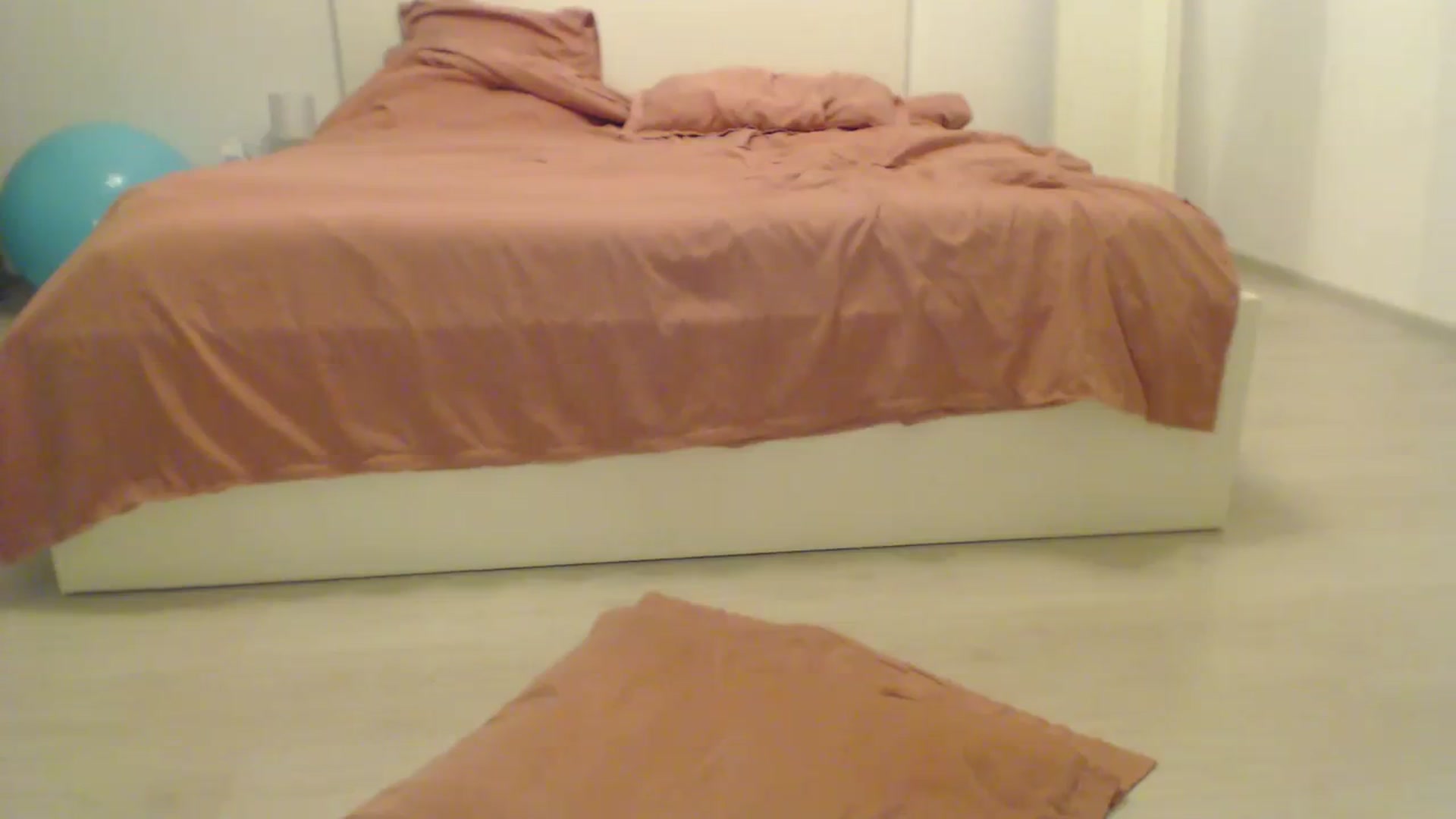 Gallery image thumbnail from AAAAVAAAA's myfreecams stream on, 09/11/2023, 17:46 image 16 of 20