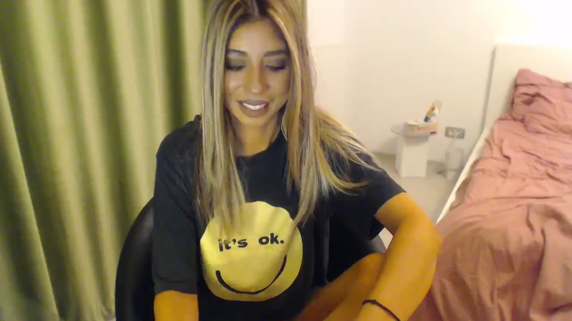 Gallery image thumbnail from AAAAVAAAA's myfreecams stream on, 10/18/2023, 19:38 image 7 of 20