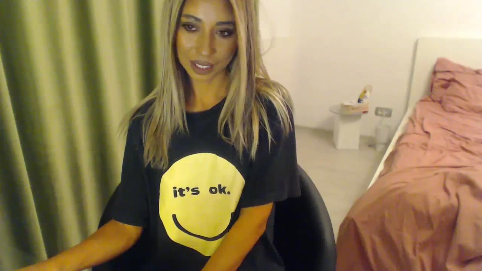 Gallery image thumbnail from AAAAVAAAA's myfreecams stream on, 10/18/2023, 19:38 image 5 of 20