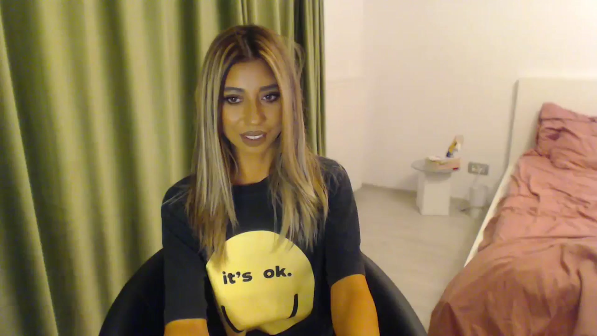 Gallery image thumbnail from AAAAVAAAA's myfreecams stream on, 10/18/2023, 19:38 image 3 of 20