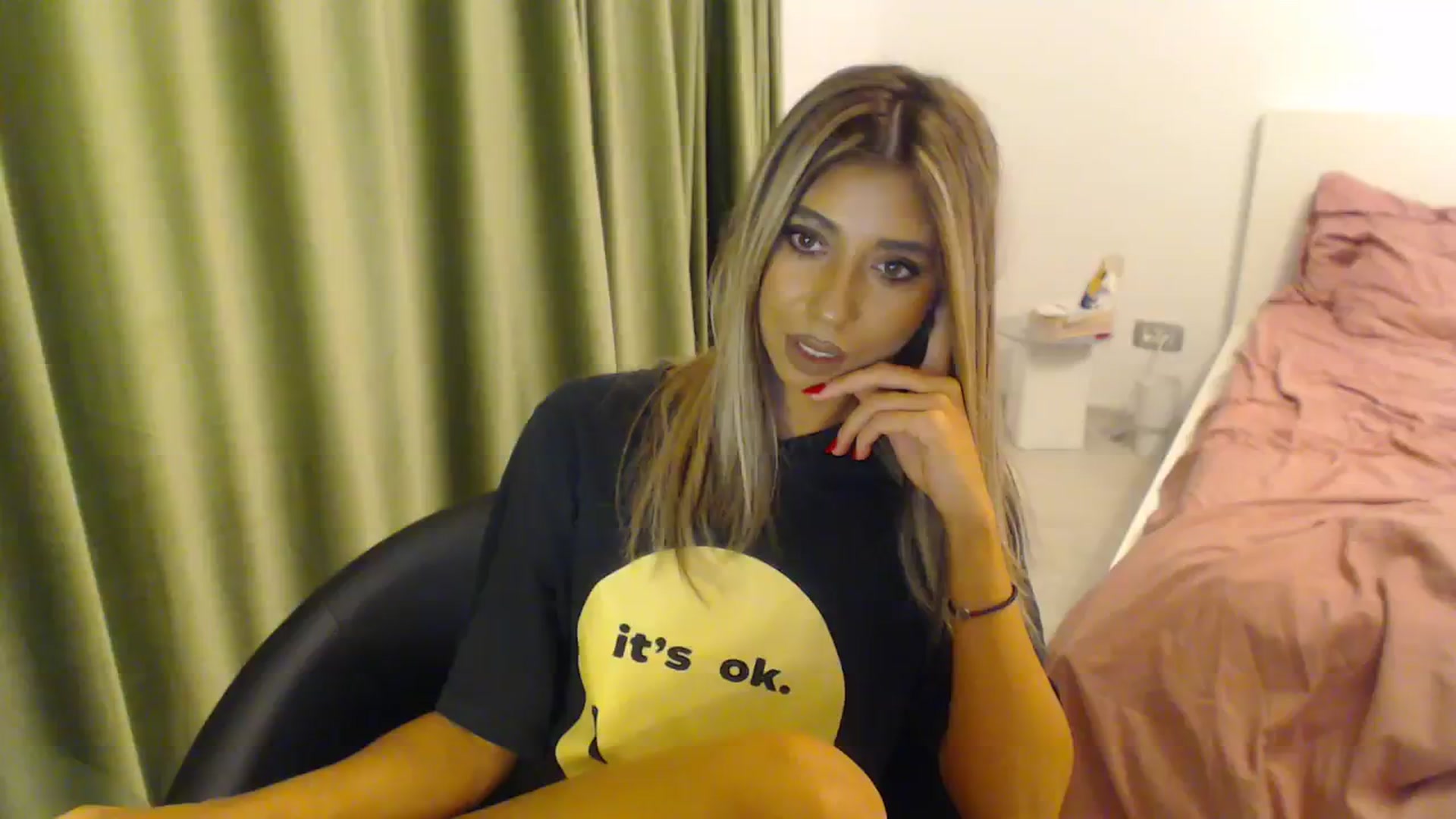 Gallery image thumbnail from AAAAVAAAA's myfreecams stream on, 10/18/2023, 19:38 image 20 of 20