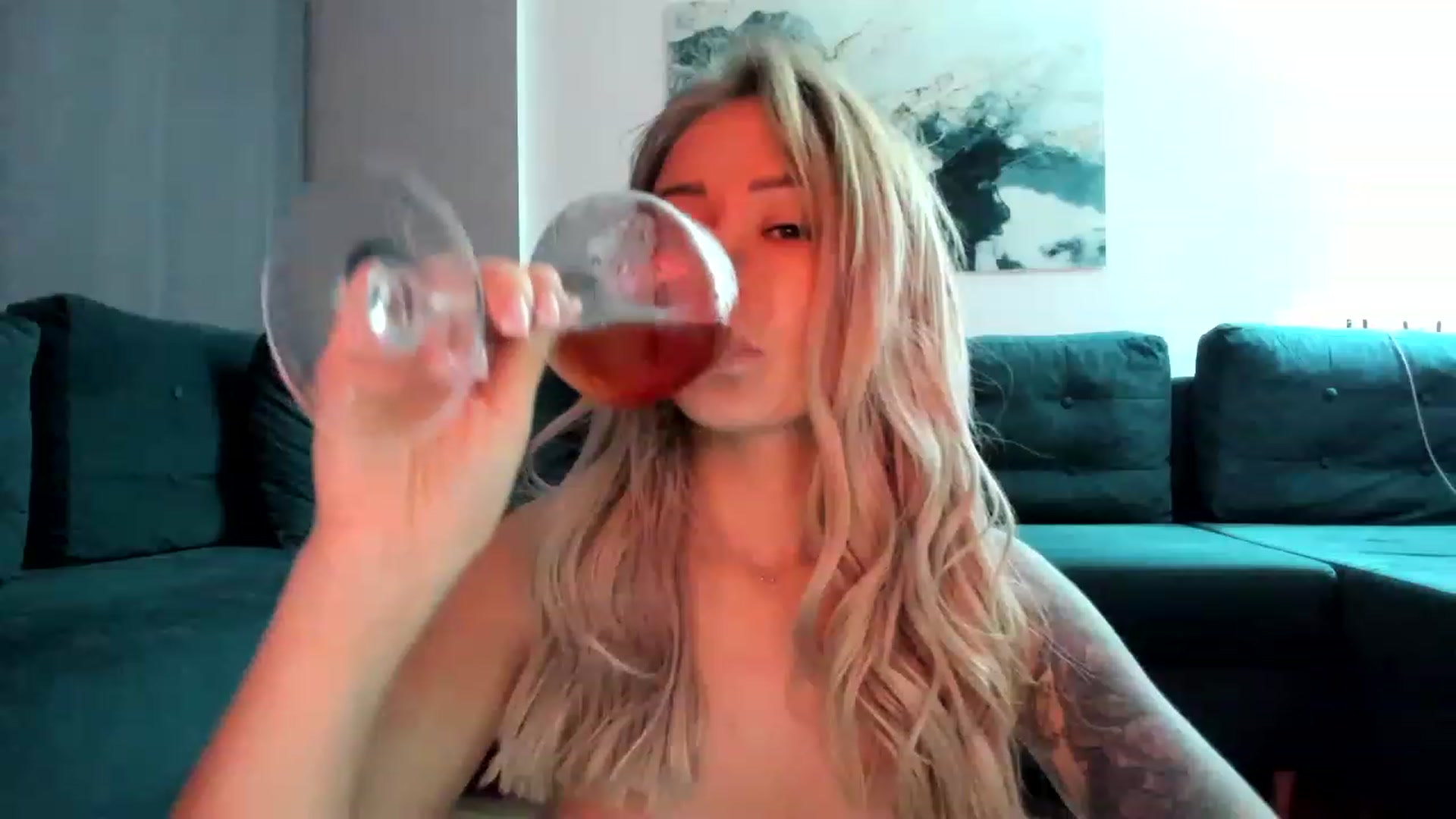 Gallery image thumbnail from AAA_Yas's myfreecams stream on, 11/20/2022, 24:04 image 6 of 20