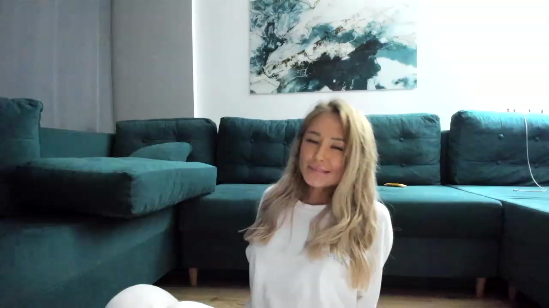 Gallery image thumbnail from AAA_Yas's myfreecams stream on, 11/20/2022, 24:04 image 18 of 20