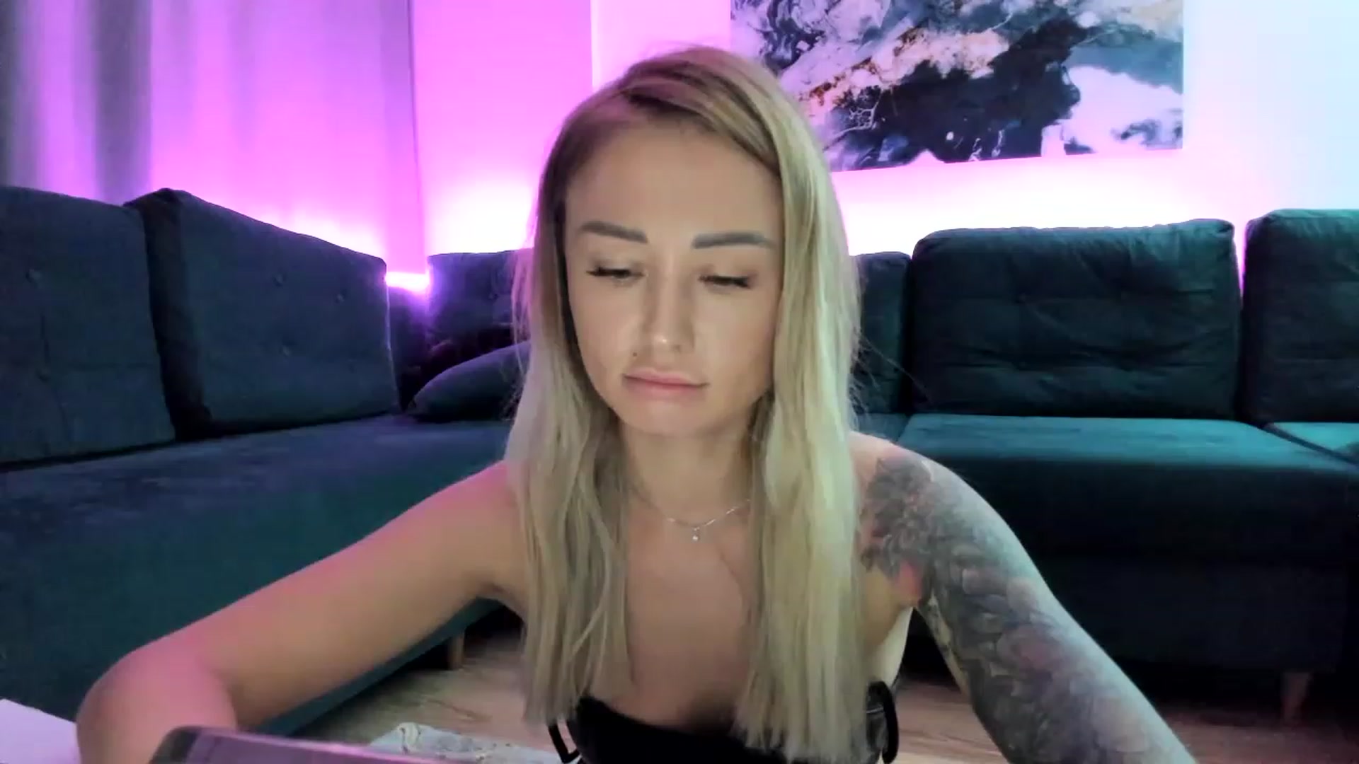 Gallery image thumbnail from AAA_Yas's myfreecams stream on, 12/02/2022, 23:13 image 1 of 20