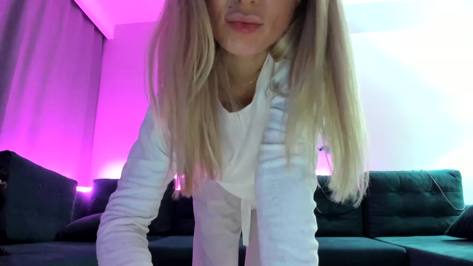 Gallery image thumbnail from AAA_Yas's myfreecams stream on, 12/03/2022, 23:02 image 15 of 20