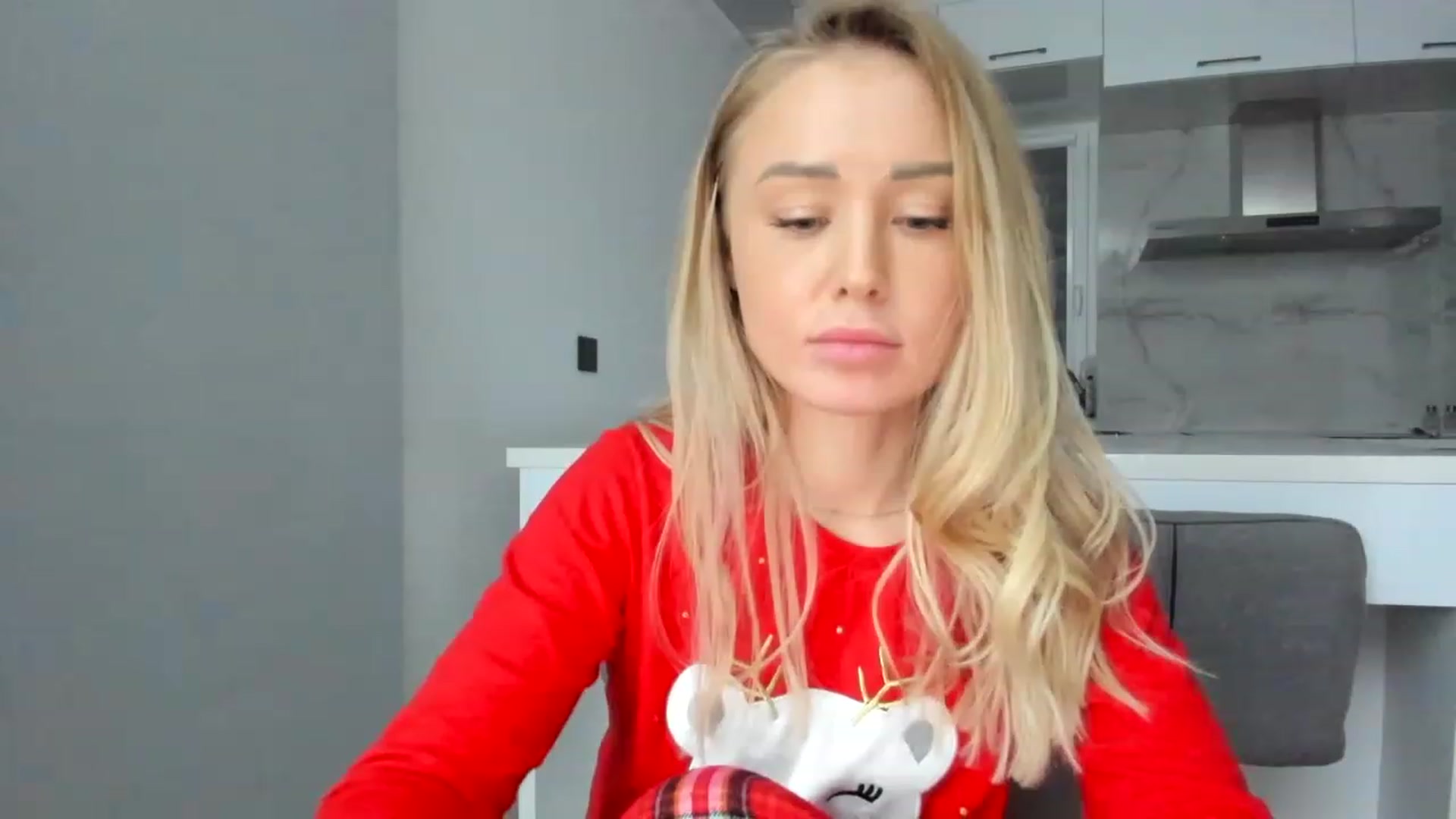 Gallery image thumbnail from AAA_Yas's myfreecams stream on, 12/05/2022, 24:38 image 17 of 20