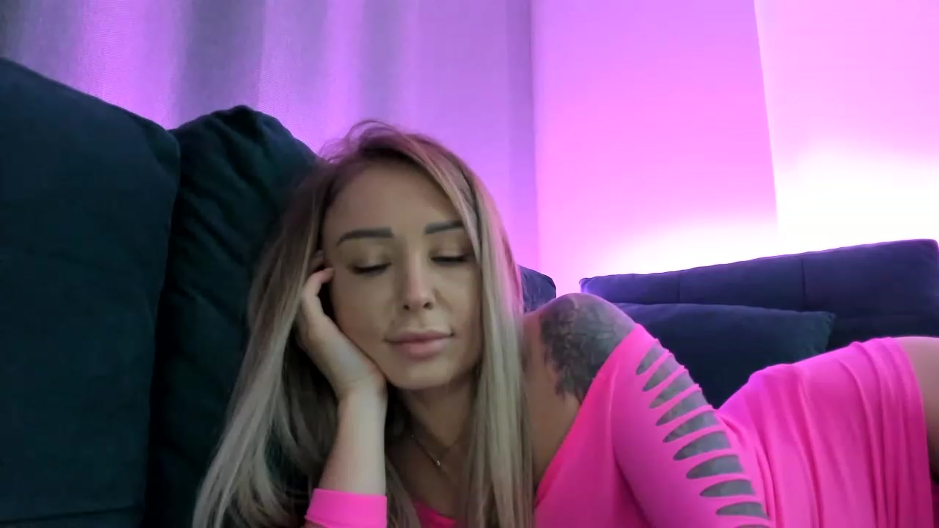 Gallery image thumbnail from AAA_Yas's myfreecams stream on, 12/08/2022, 24:29 image 7 of 20