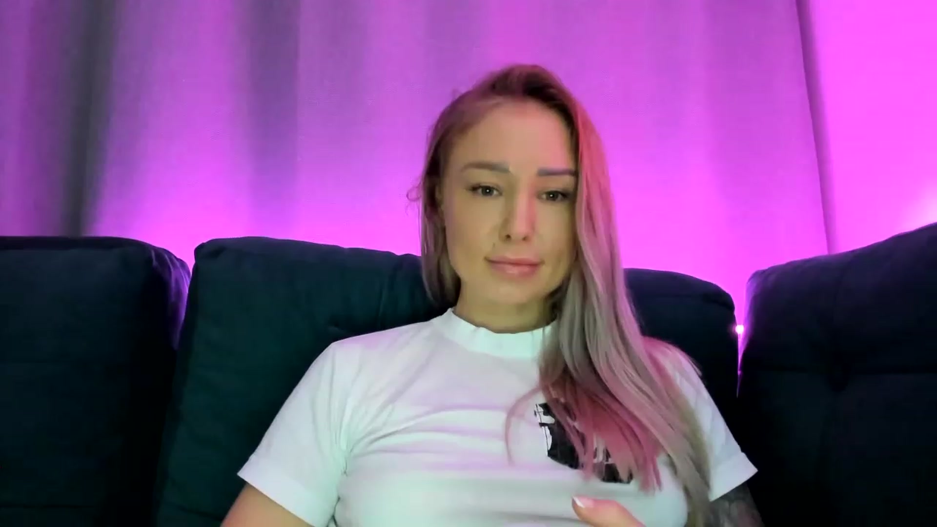 Gallery image thumbnail from AAA_Yas's myfreecams stream on, 12/08/2022, 22:03 image 20 of 20