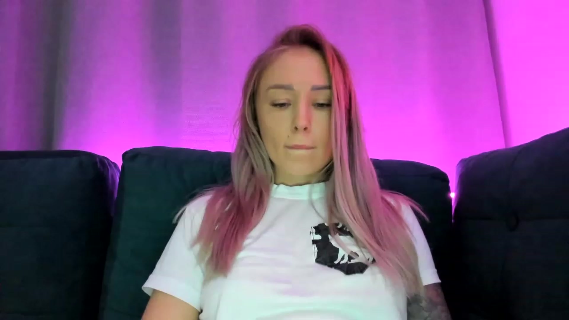 Gallery image thumbnail from AAA_Yas's myfreecams stream on, 12/09/2022, 24:03 image 1 of 20