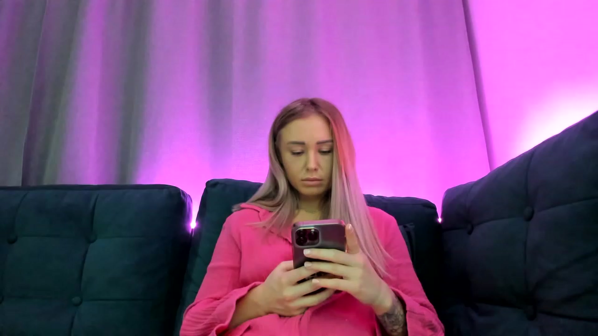 Gallery image thumbnail from AAA_Yas's myfreecams stream on, 12/09/2022, 19:22 image 7 of 20