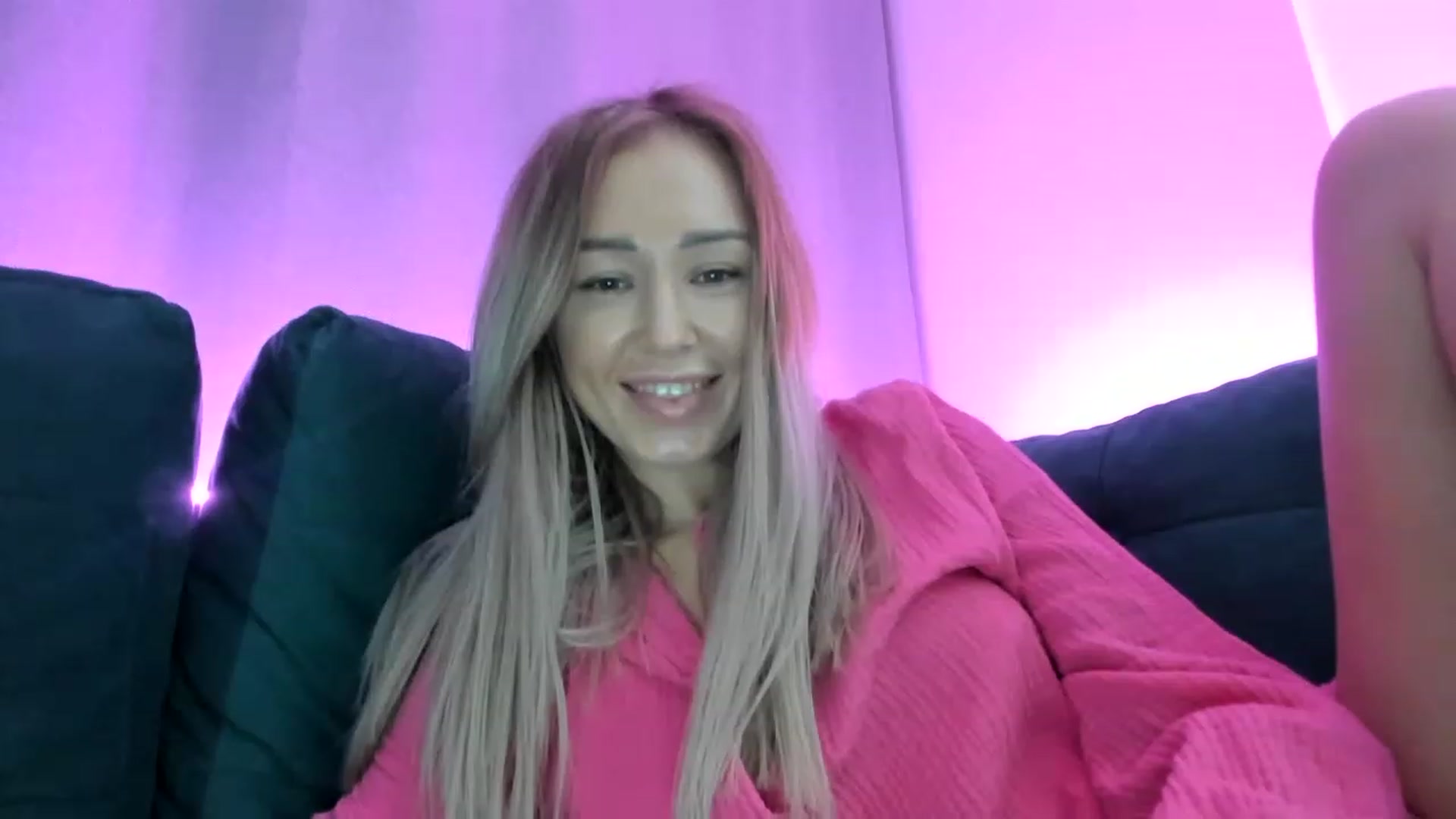 Gallery image thumbnail from AAA_Yas's myfreecams stream on, 12/09/2022, 23:19 image 4 of 20