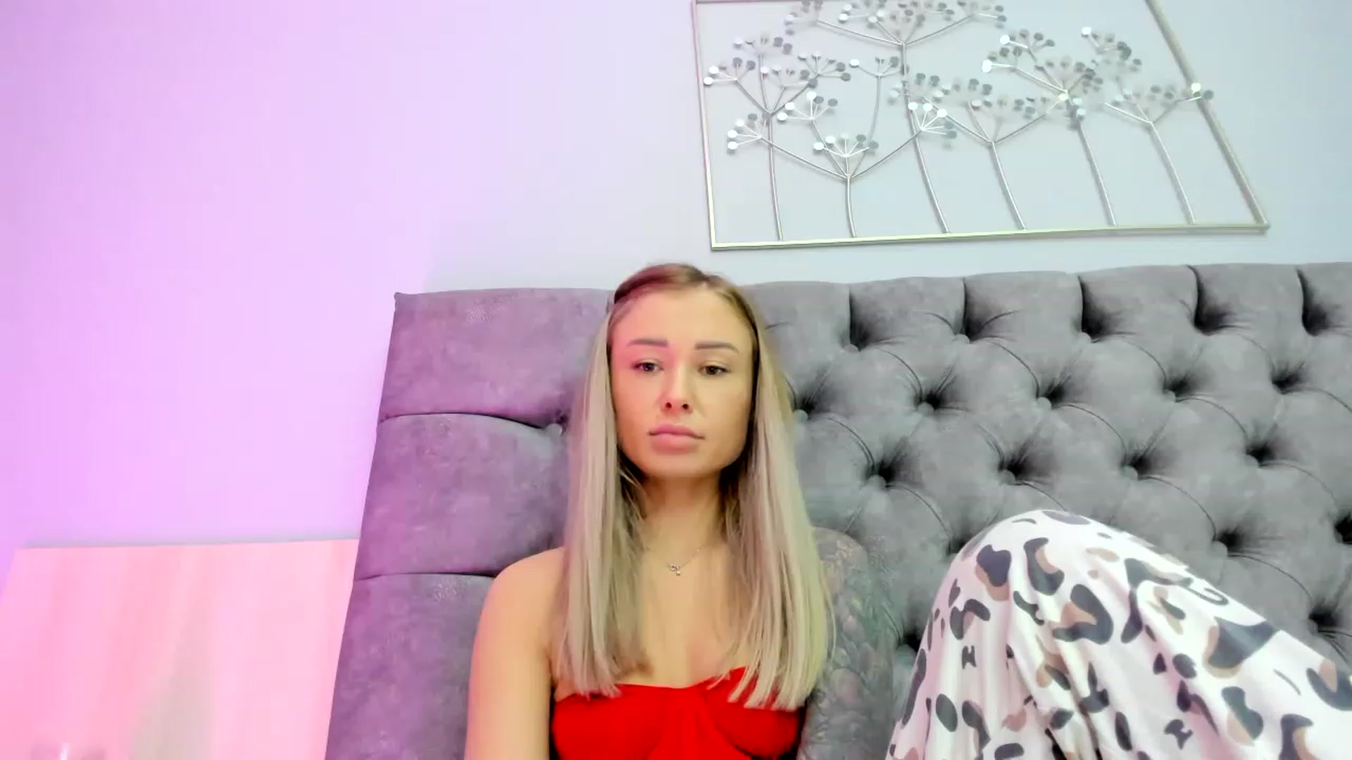 Gallery image thumbnail from AAA_Yas's myfreecams stream on, 12/10/2022, 23:46 image 2 of 20