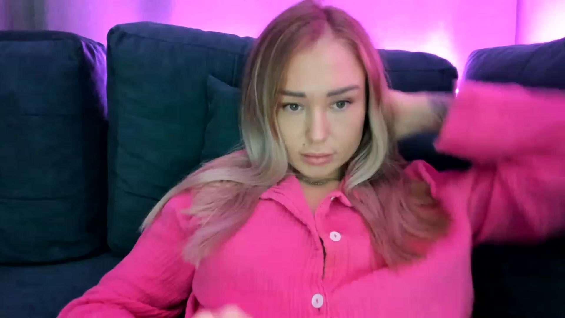 Gallery image thumbnail from AAA_Yas's myfreecams stream on, 12/11/2022, 23:10 image 2 of 20