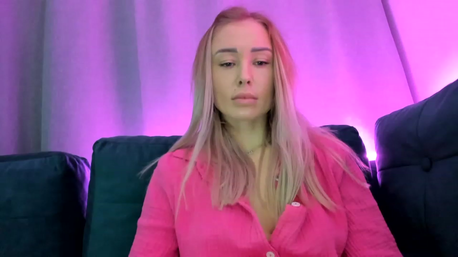 Gallery image thumbnail from AAA_Yas's myfreecams stream on, 12/11/2022, 23:10 image 9 of 20