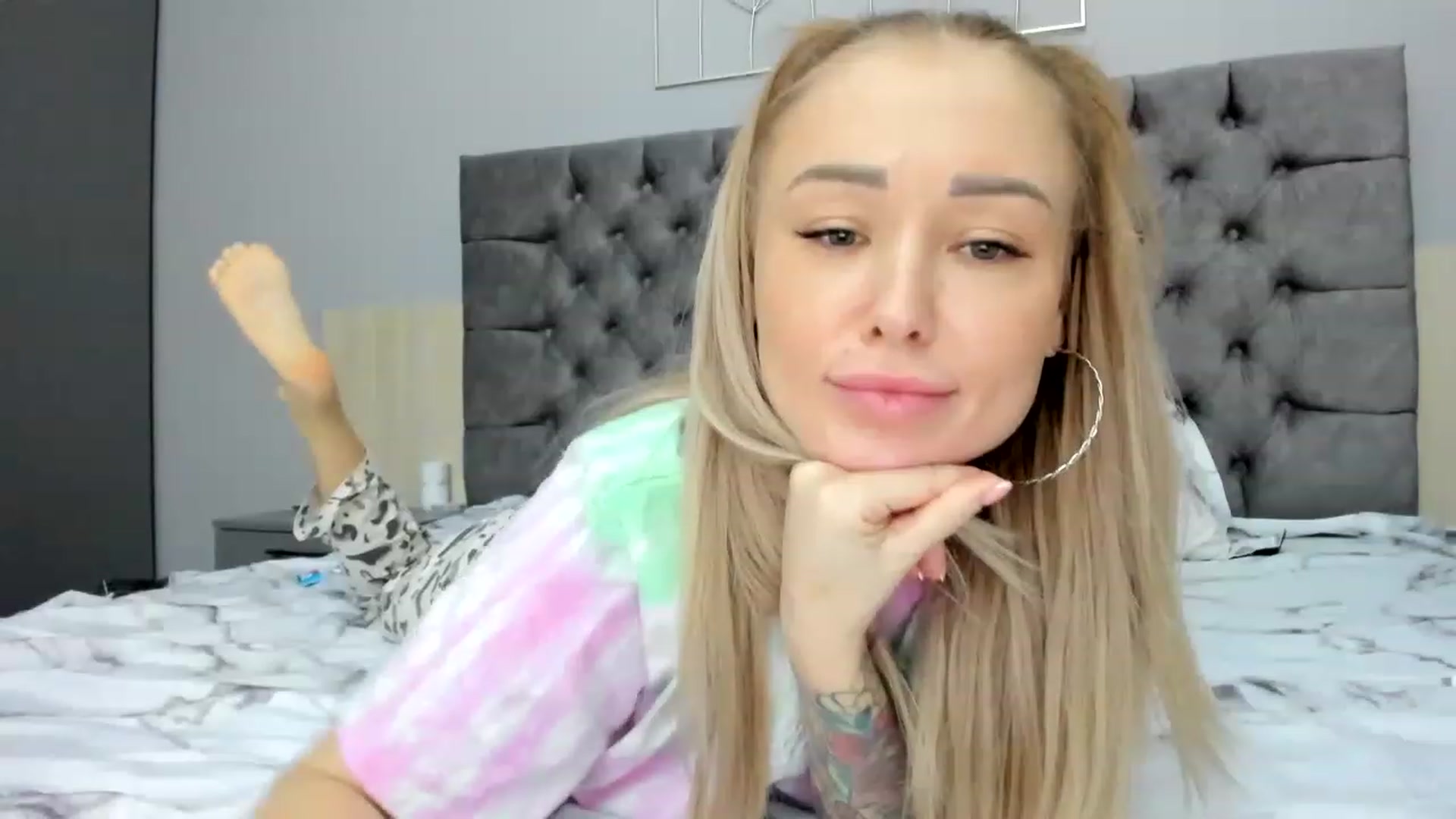 Gallery image thumbnail from AAA_Yas's myfreecams stream on, 12/17/2022, 23:07 image 5 of 20