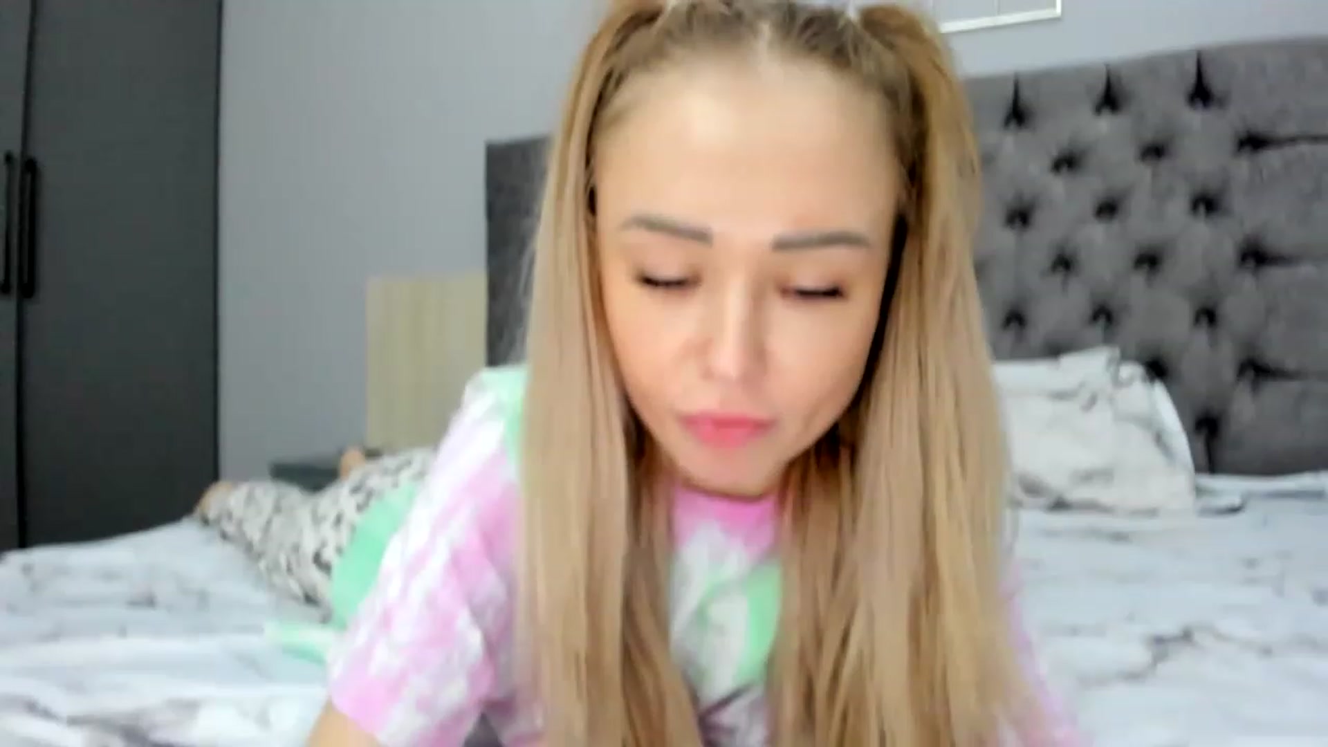 Gallery image thumbnail from AAA_Yas's myfreecams stream on, 12/17/2022, 23:07 image 16 of 20
