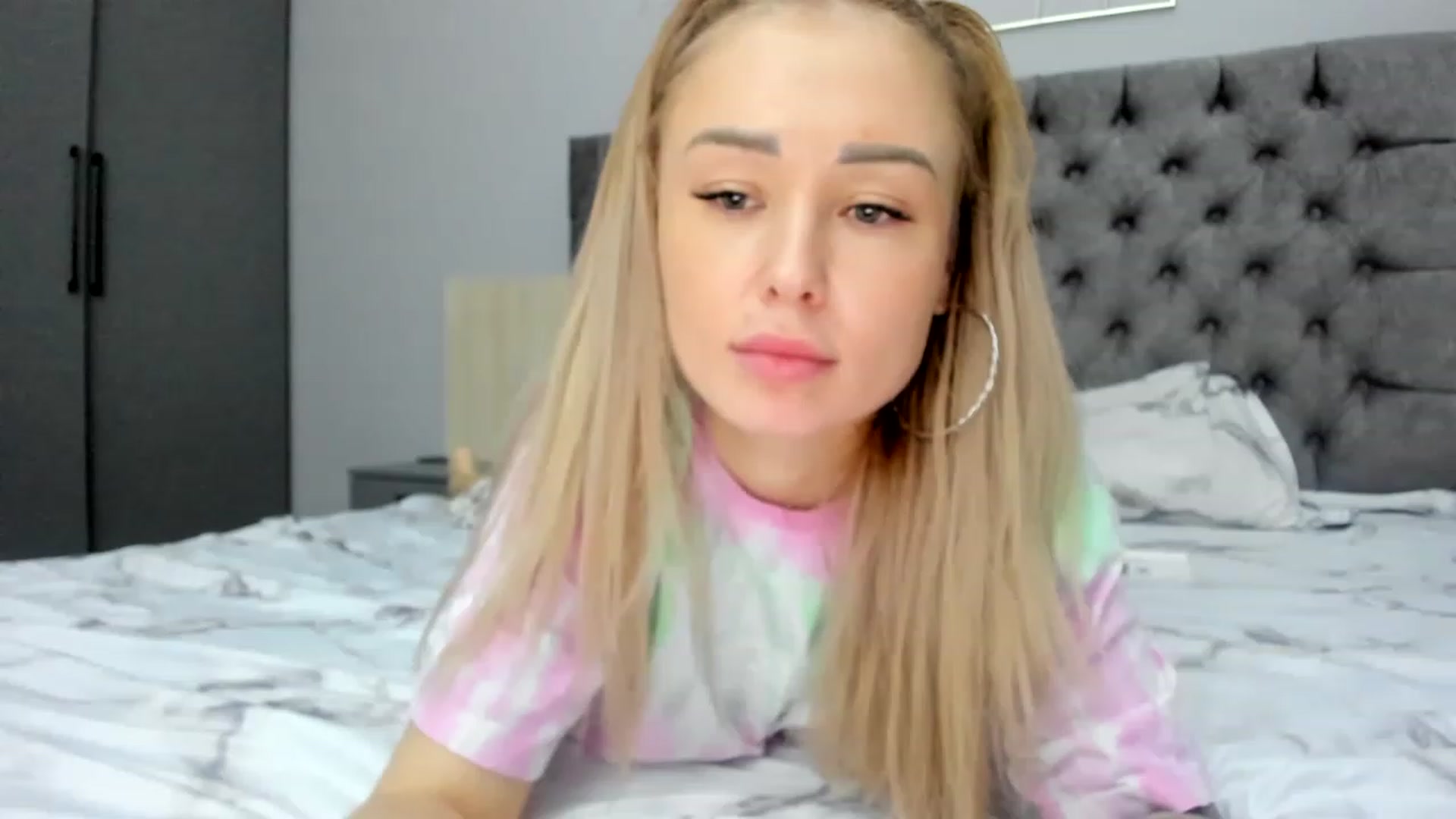 Gallery image thumbnail from AAA_Yas's myfreecams stream on, 12/18/2022, 01:04 image 19 of 20