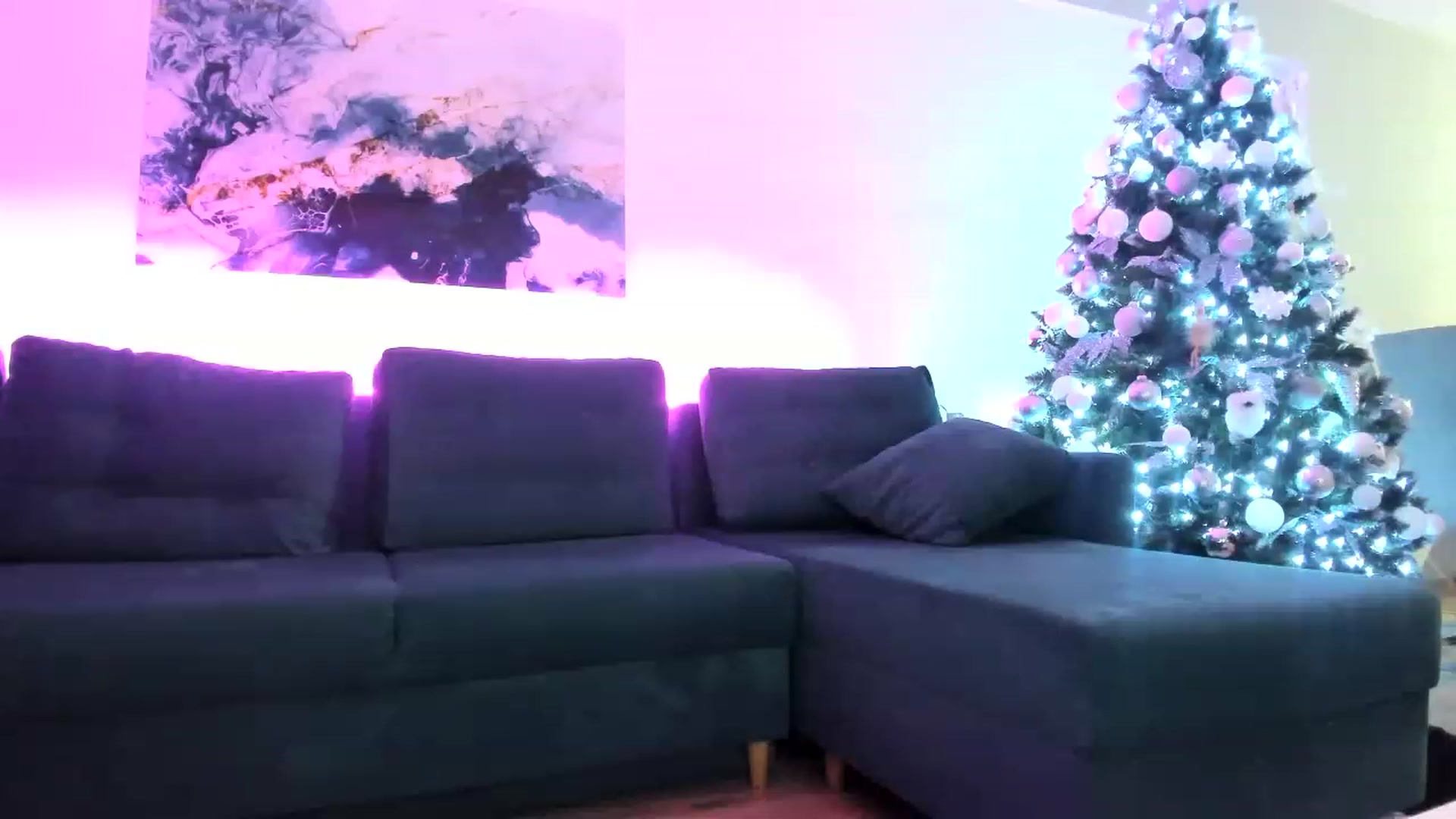 Gallery image thumbnail from AAA_Yas's myfreecams stream on, 12/23/2022, 22:40 image 6 of 20