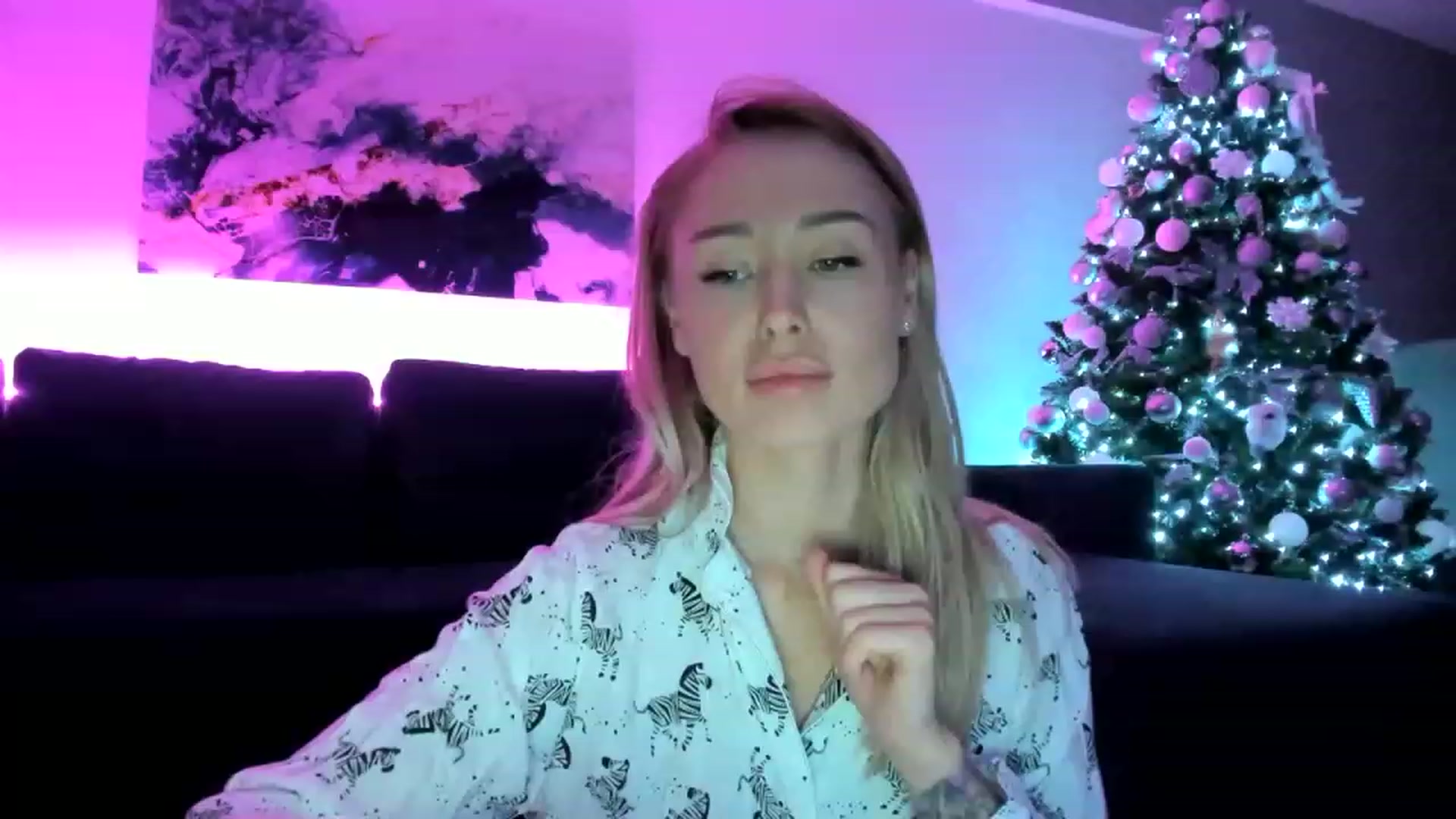 Gallery image thumbnail from AAA_Yas's myfreecams stream on, 12/26/2022, 22:34 image 12 of 20