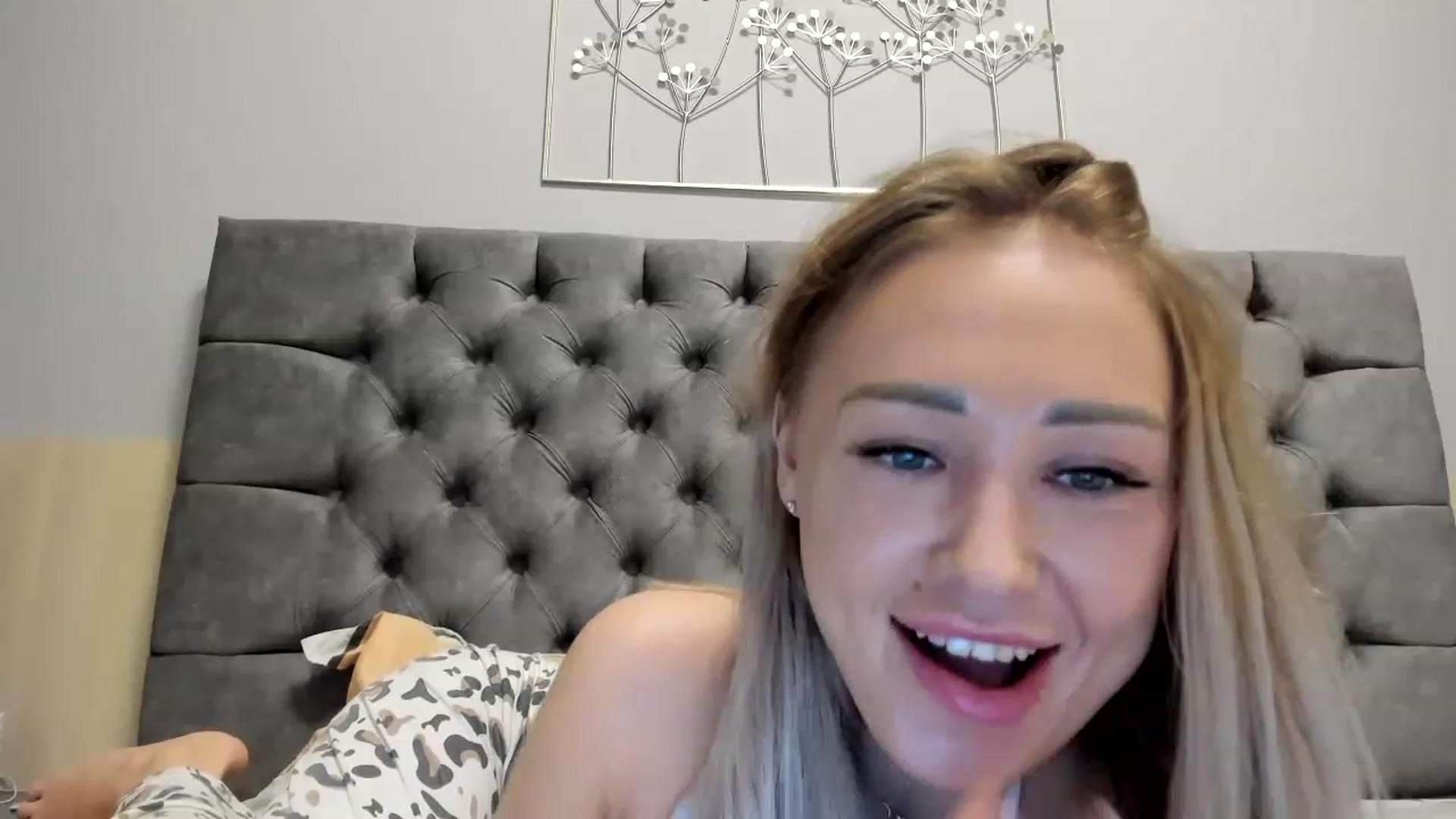 Gallery image thumbnail from AAA_Yas's myfreecams stream on, 01/03/2023, 23:45 image 7 of 20