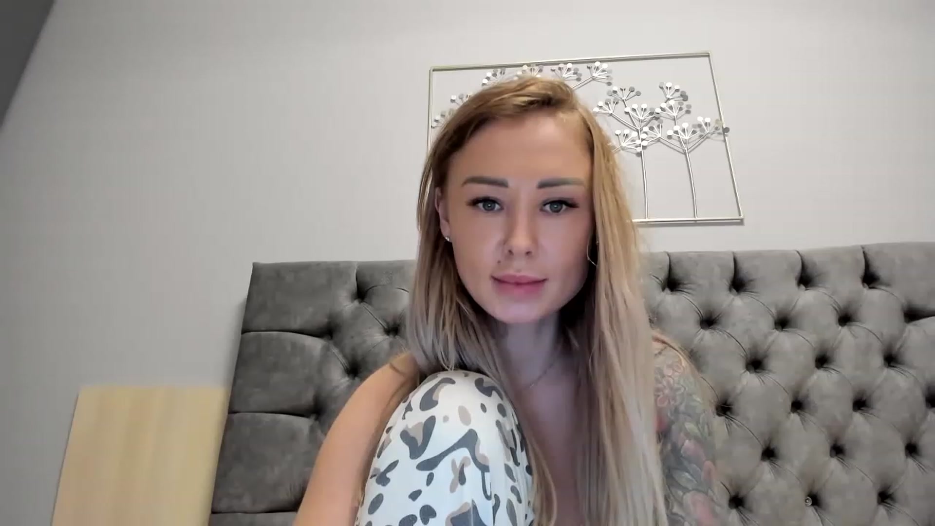 Gallery image thumbnail from AAA_Yas's myfreecams stream on, 01/03/2023, 23:45 image 16 of 20