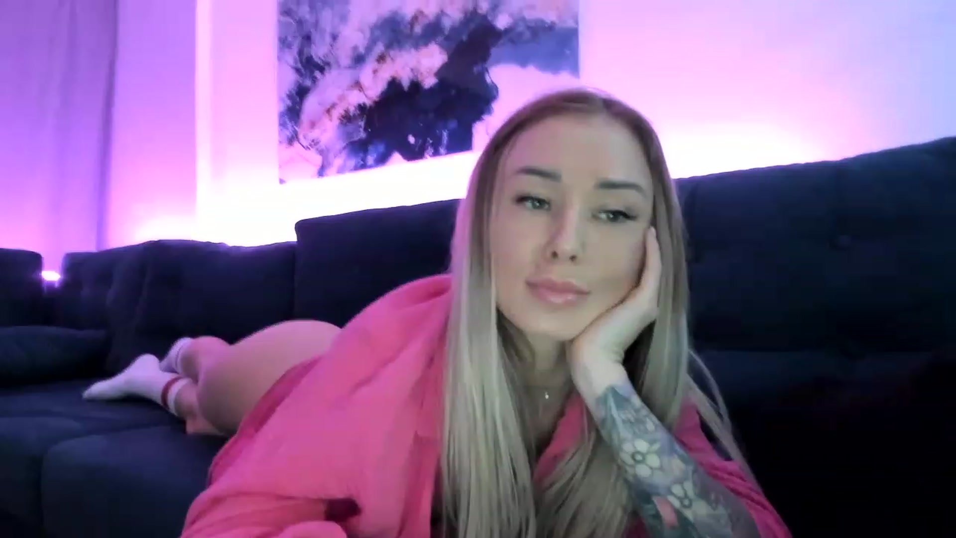 Gallery image thumbnail from AAA_Yas's myfreecams stream on, 01/06/2023, 24:02 image 8 of 20