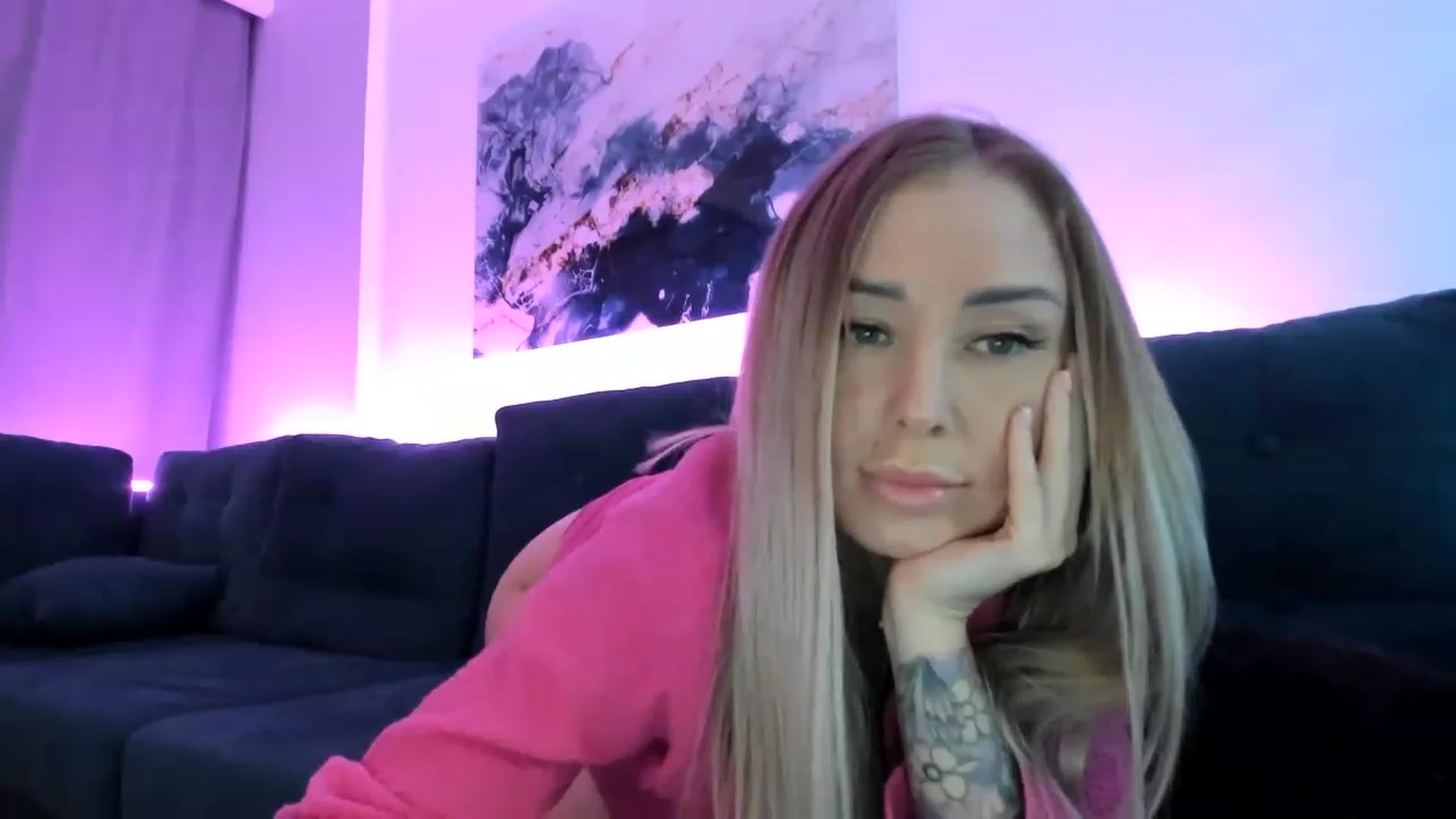 Gallery image thumbnail from AAA_Yas's myfreecams stream on, 01/06/2023, 24:57 image 7 of 20