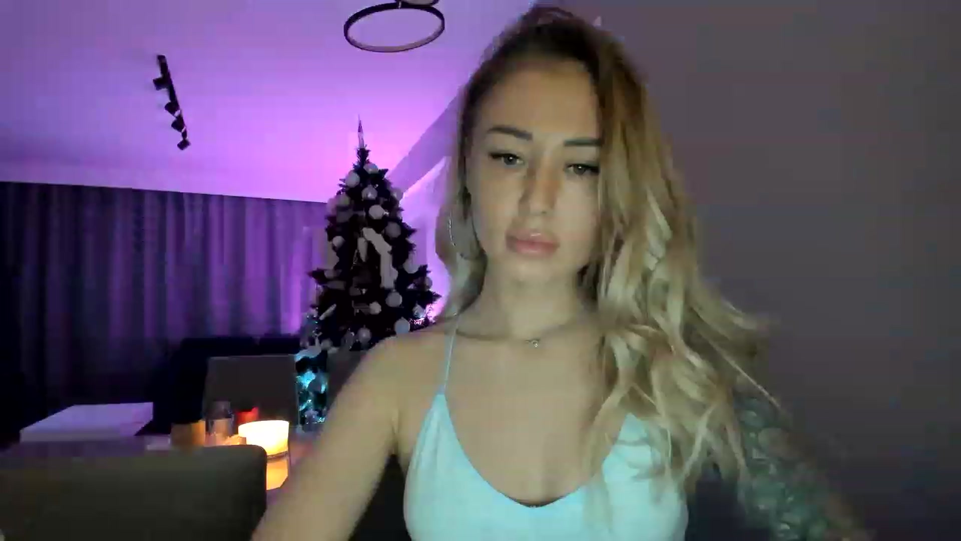 Gallery image thumbnail from AAA_Yas's myfreecams stream on, 01/08/2023, 21:27 image 2 of 20
