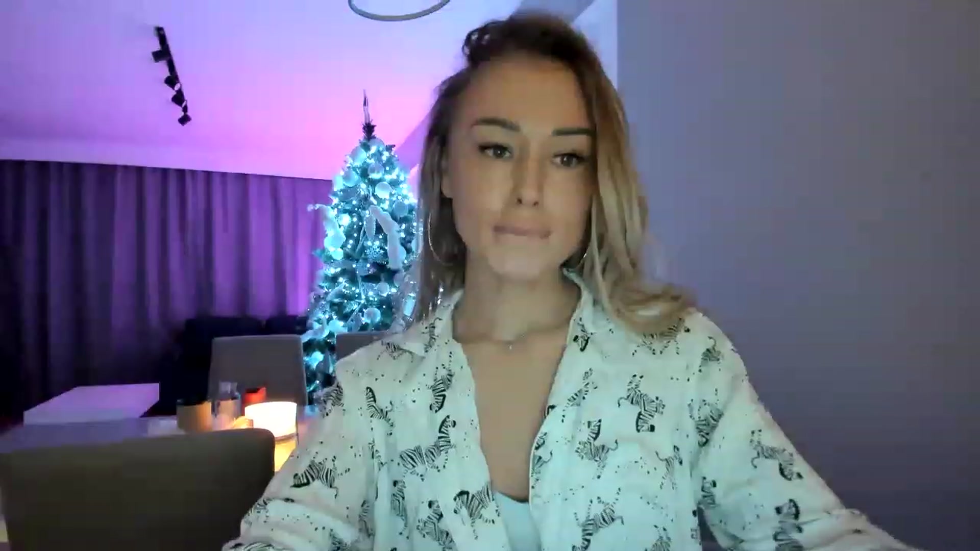 Gallery image thumbnail from AAA_Yas's myfreecams stream on, 01/08/2023, 22:55 image 6 of 20