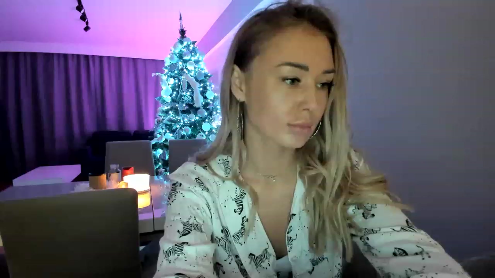 Gallery image thumbnail from AAA_Yas's myfreecams stream on, 01/08/2023, 22:55 image 15 of 20