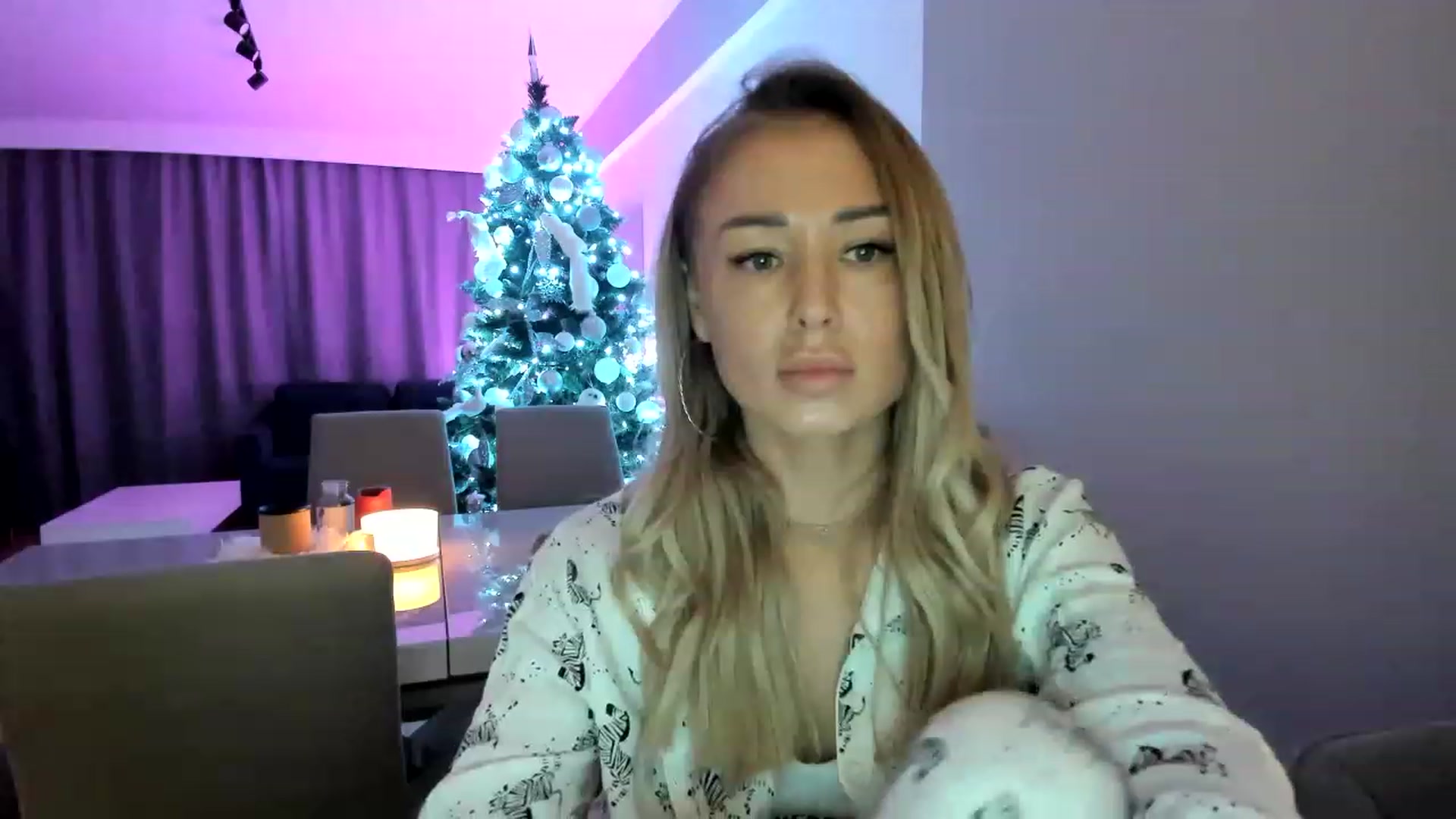 Gallery image thumbnail from AAA_Yas's myfreecams stream on, 01/09/2023, 24:02 image 7 of 20