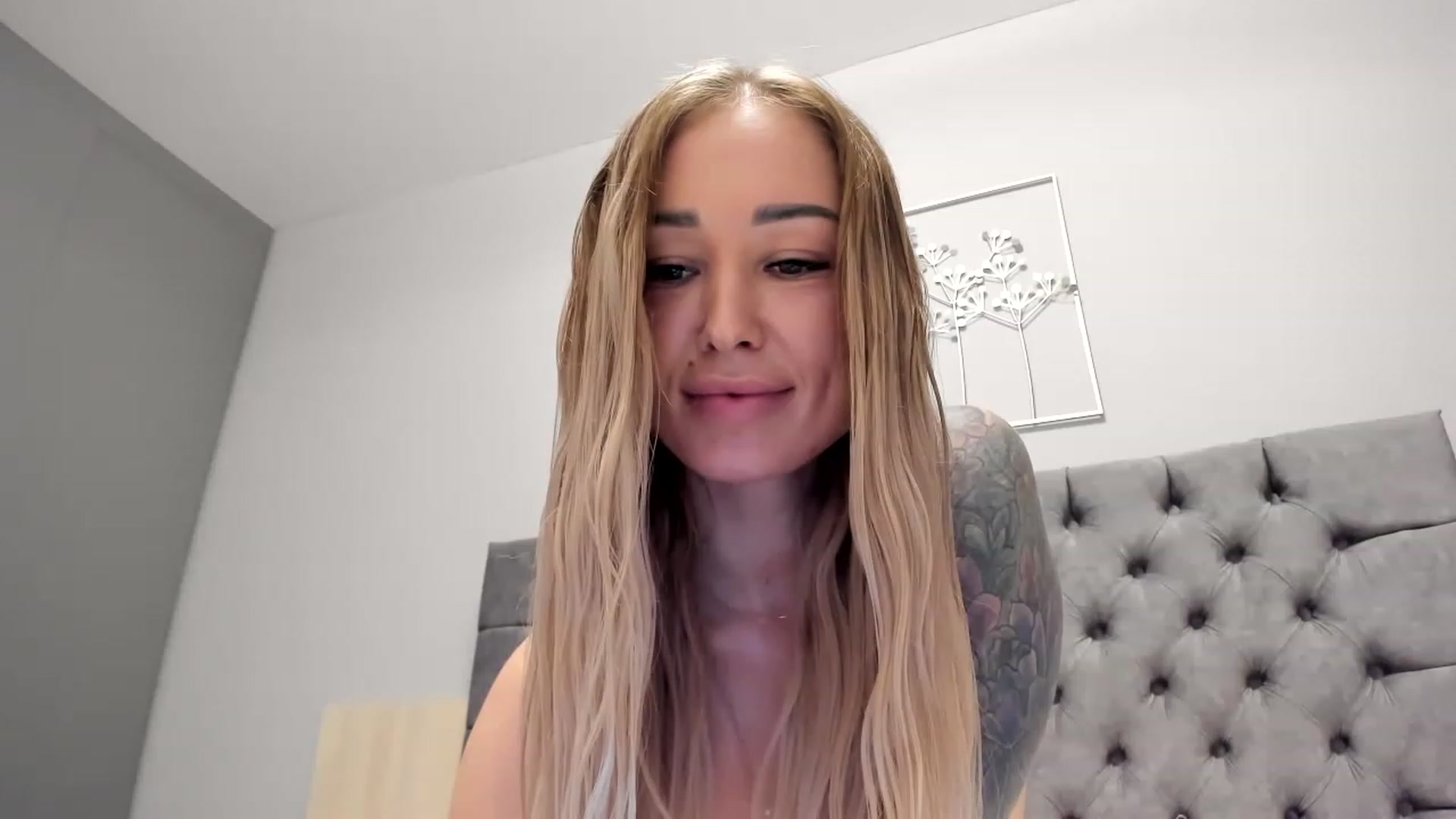 Gallery image thumbnail from AAA_Yas's myfreecams stream on, 01/09/2023, 22:46 image 9 of 20