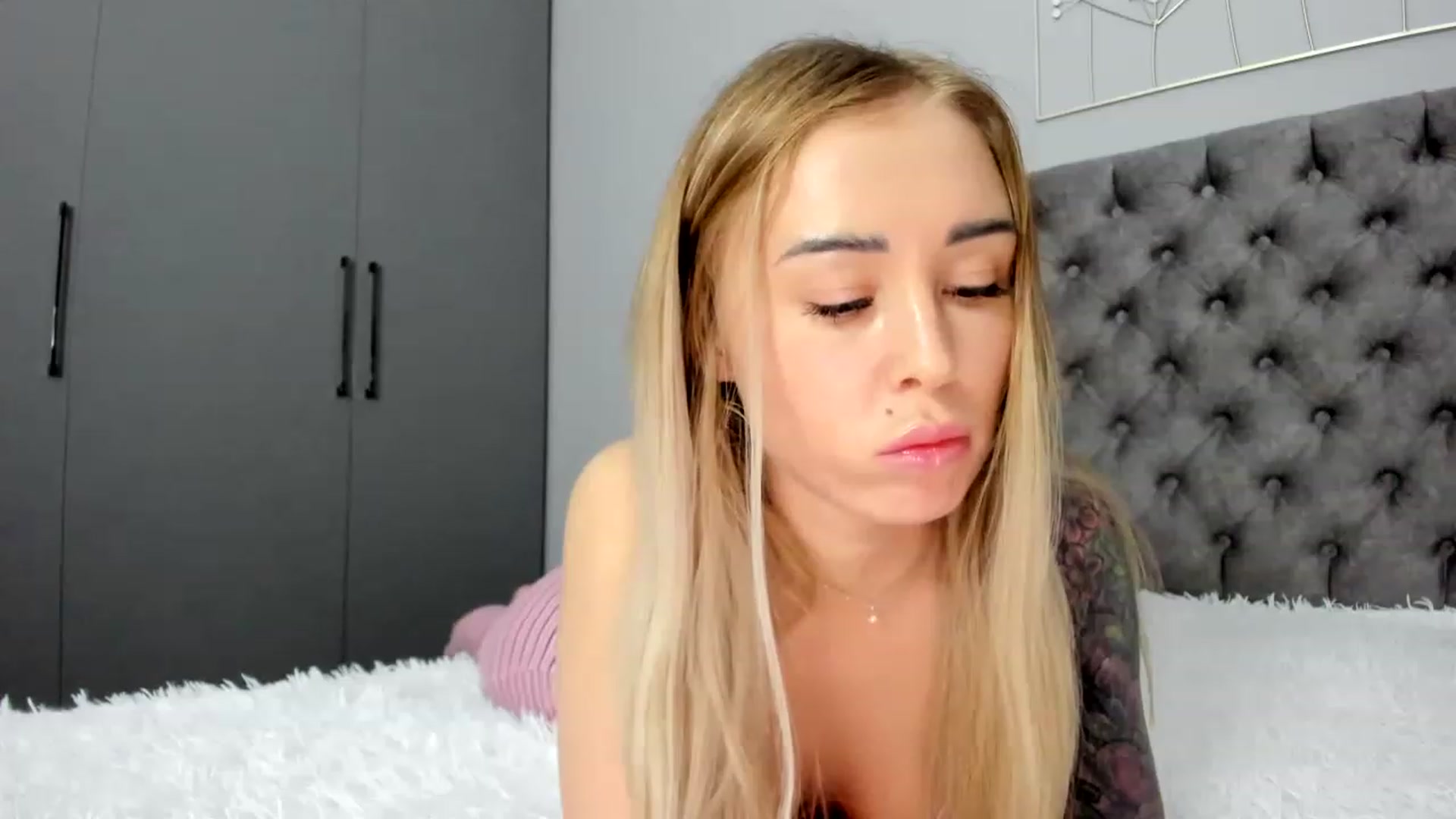 Gallery image thumbnail from AAA_Yas's myfreecams stream on, 01/12/2023, 21:23 image 4 of 20