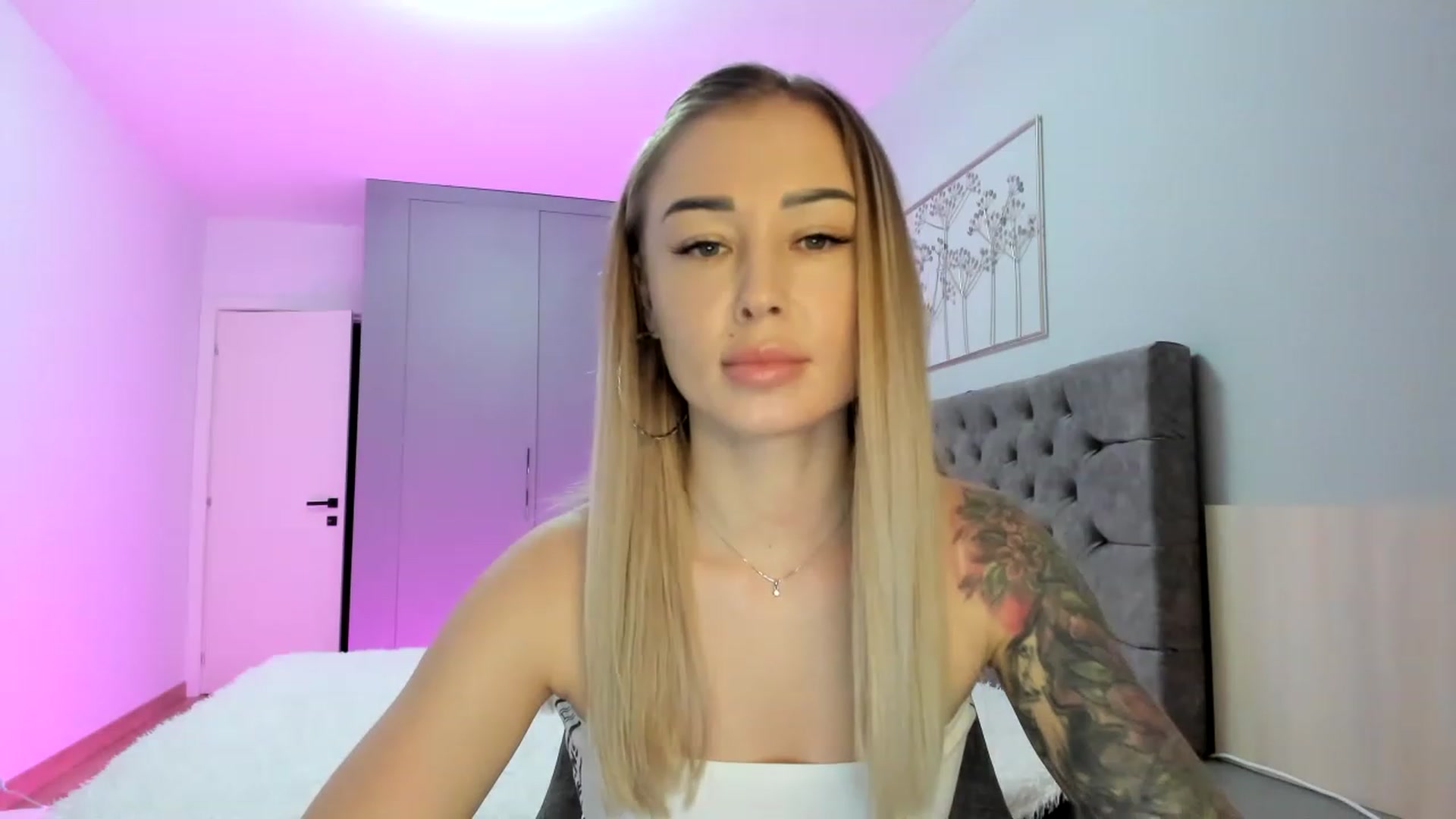 Gallery image thumbnail from AAA_Yas's myfreecams stream on, 01/15/2023, 18:58 image 4 of 20