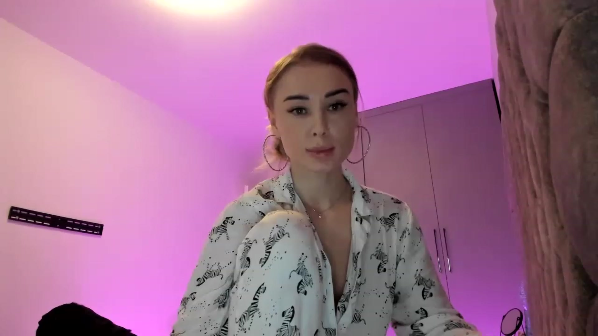 Gallery image thumbnail from AAA_Yas's myfreecams stream on, 01/18/2023, 21:20 image 14 of 20