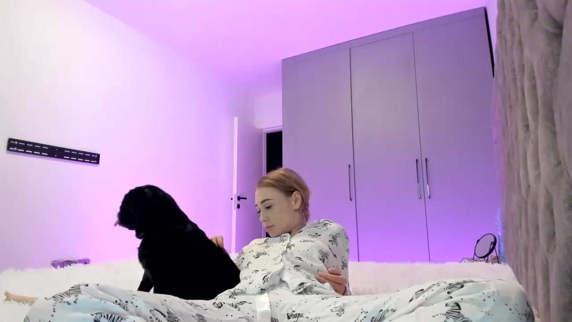 Gallery image thumbnail from AAA_Yas's myfreecams stream on, 01/18/2023, 21:20 image 16 of 20