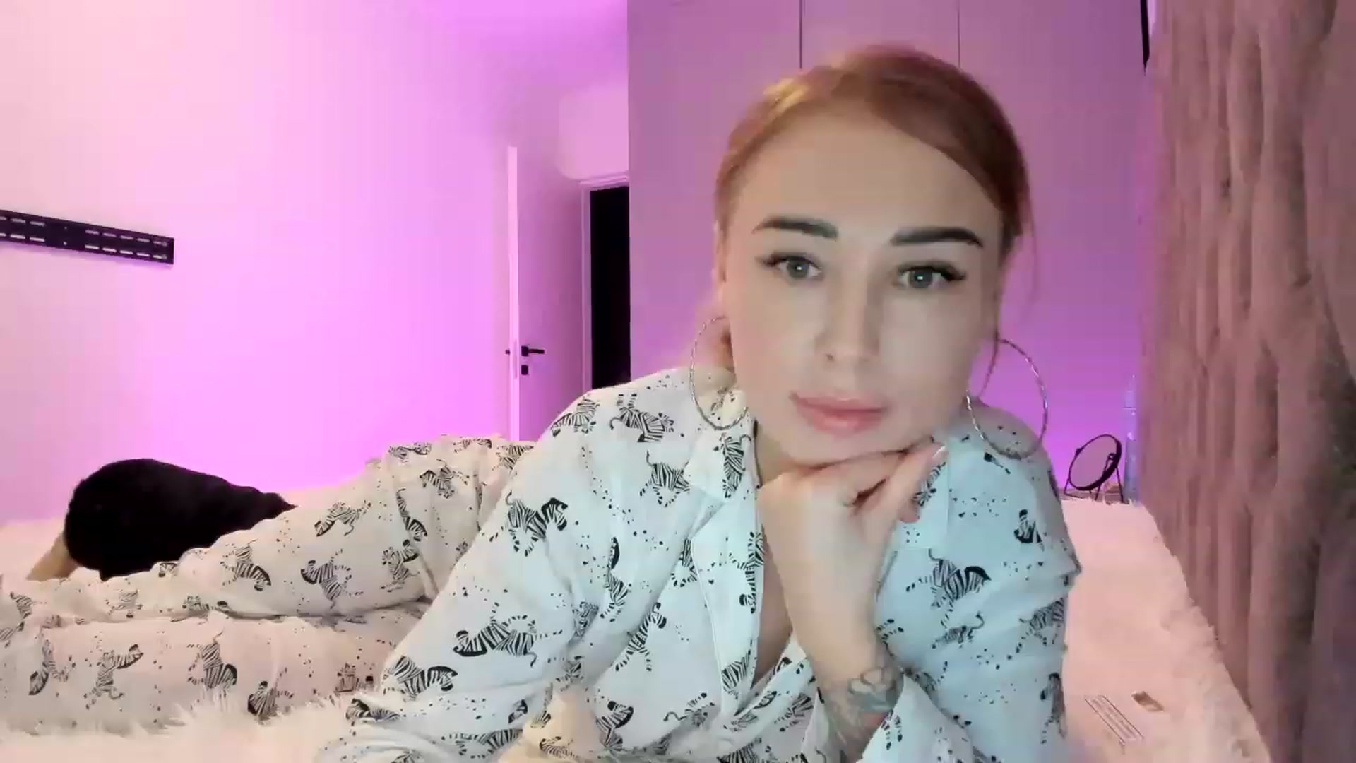 Gallery image thumbnail from AAA_Yas's myfreecams stream on, 01/18/2023, 21:20 image 13 of 20