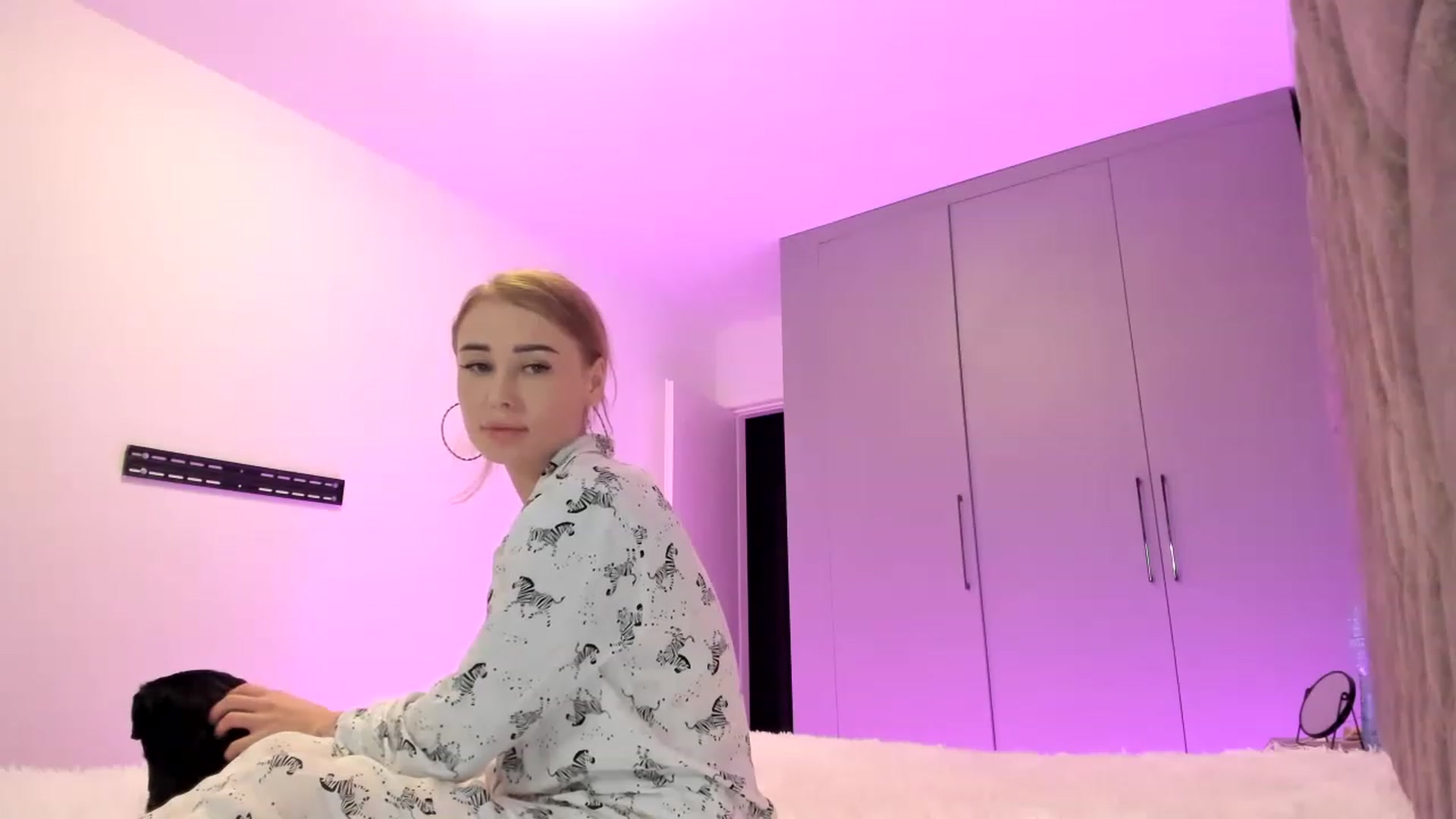 Gallery image thumbnail from AAA_Yas's myfreecams stream on, 01/18/2023, 21:20 image 11 of 20