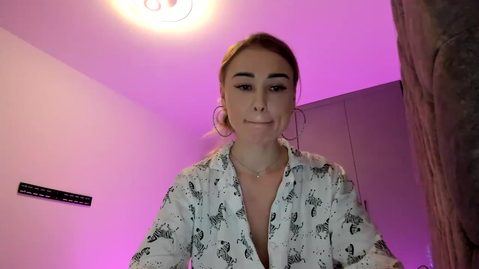 Gallery image thumbnail from AAA_Yas's myfreecams stream on, 01/18/2023, 21:20 image 8 of 20