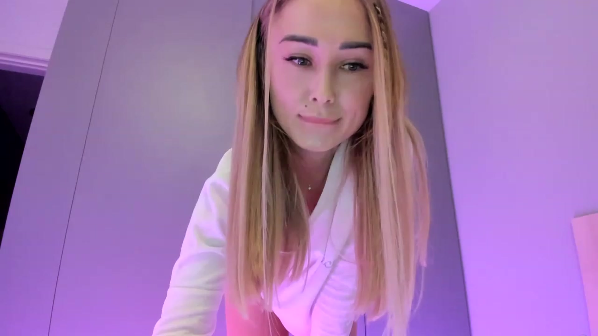 Gallery image thumbnail from AAA_Yas's myfreecams stream on, 01/20/2023, 21:12 image 9 of 20