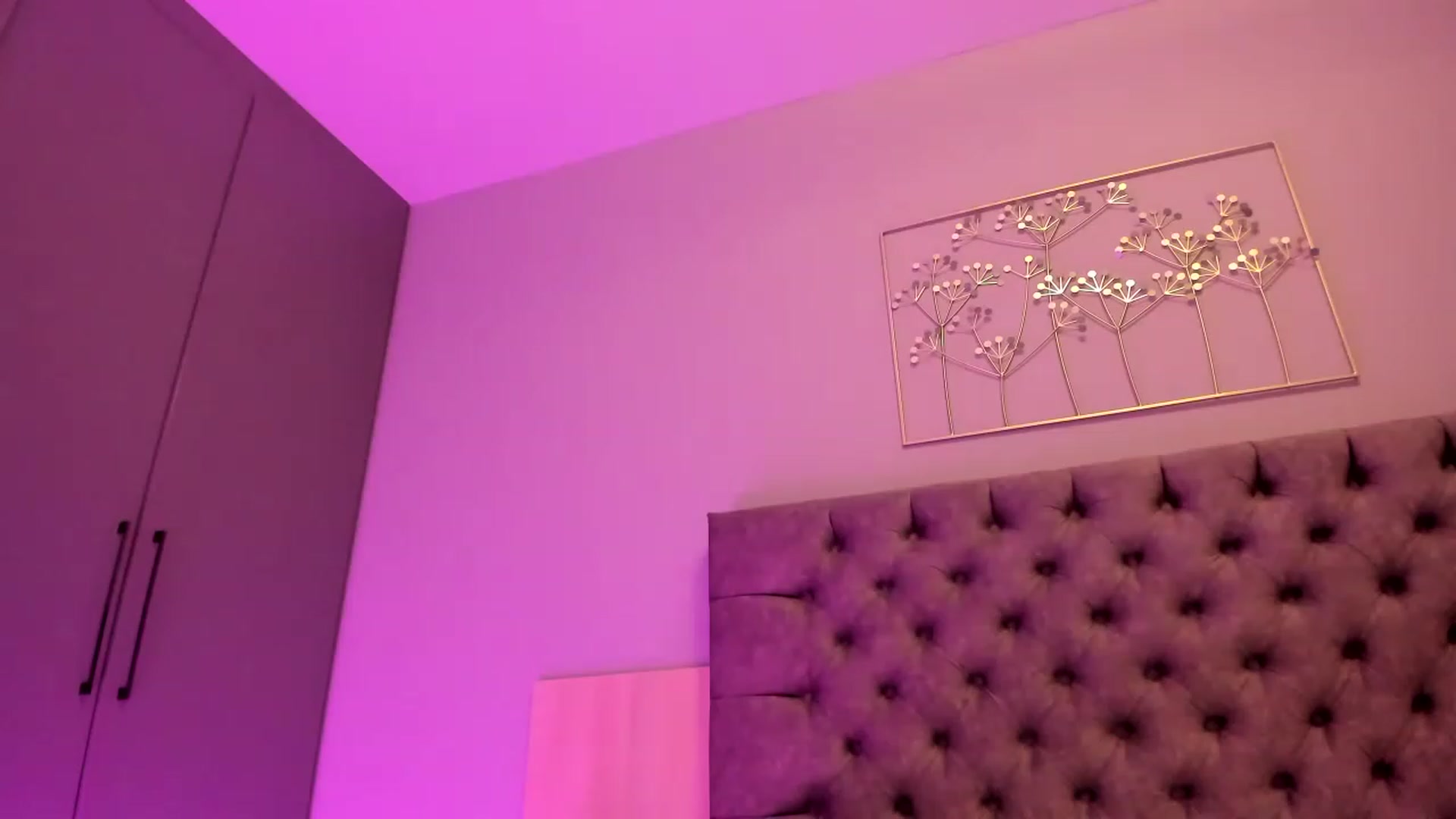 Gallery image thumbnail from AAA_Yas's myfreecams stream on, 01/20/2023, 22:20 image 6 of 20
