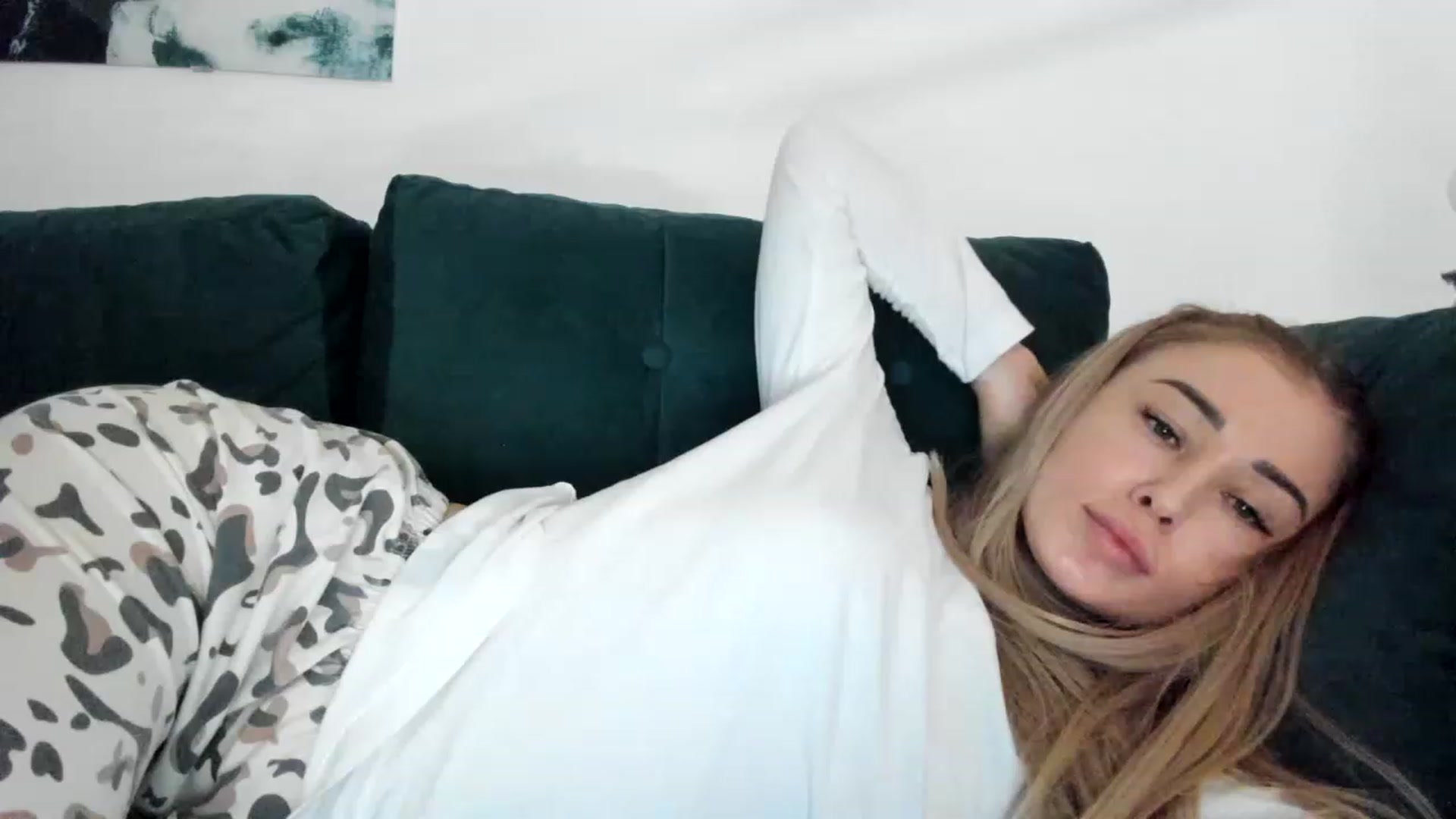 Gallery image thumbnail from AAA_Yas's myfreecams stream on, 01/30/2023, 20:23 image 18 of 20