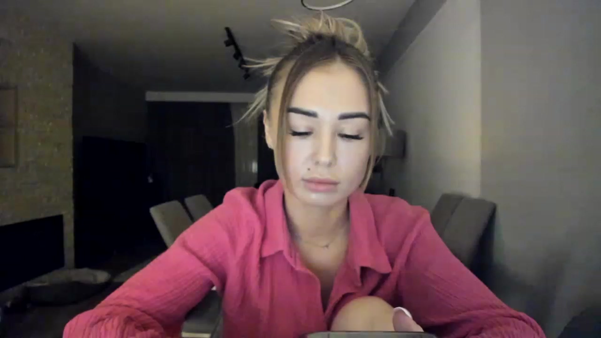 Gallery image thumbnail from AAA_Yas's myfreecams stream on, 03/01/2023, 22:31 image 3 of 20