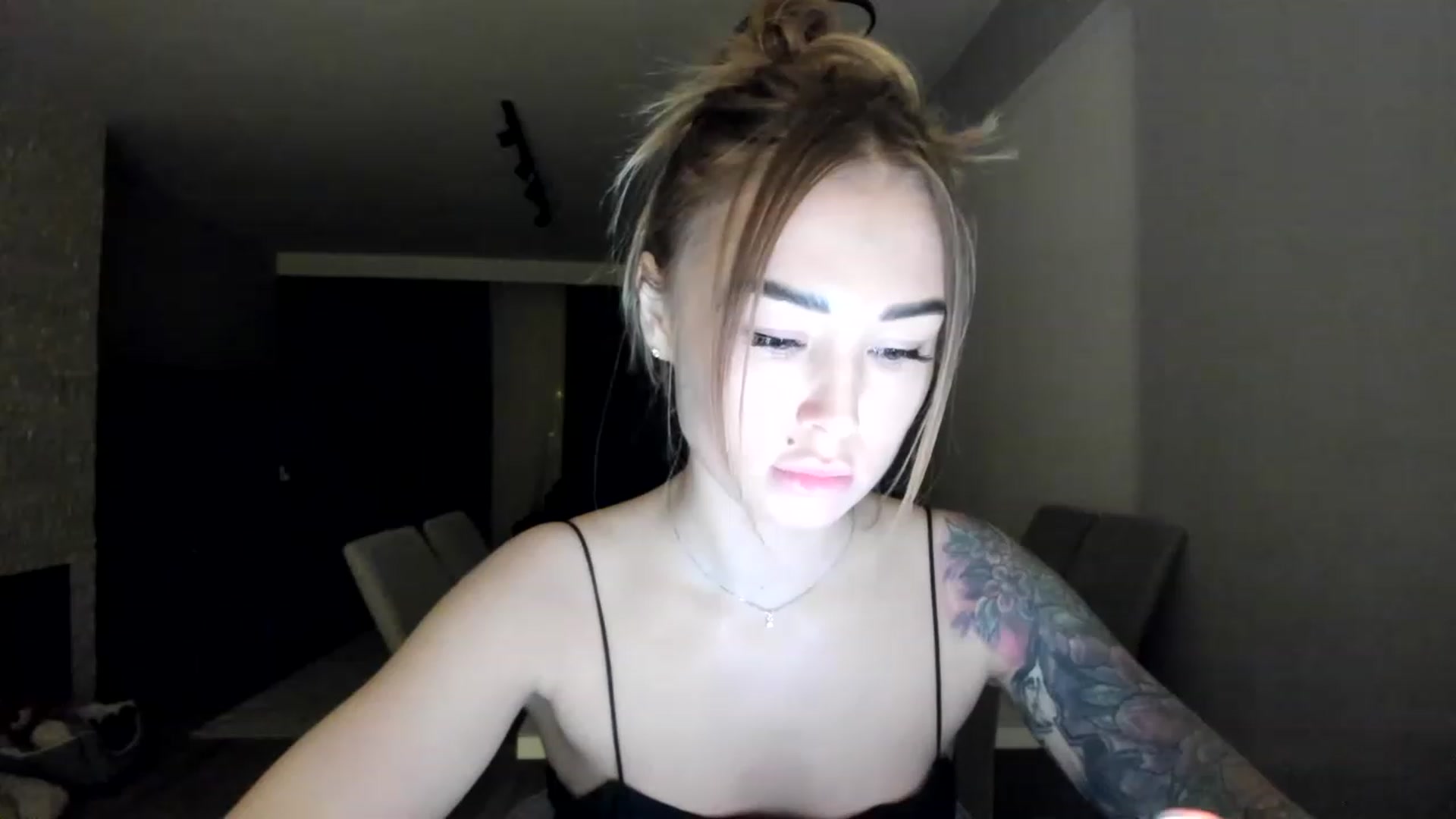 Gallery image thumbnail from AAA_Yas's myfreecams stream on, 03/02/2023, 19:51 image 18 of 20