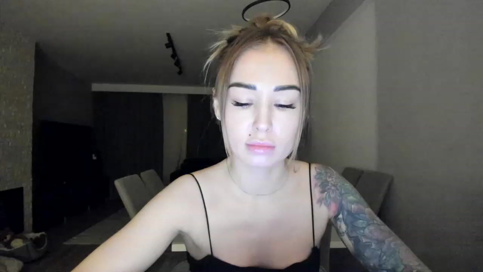 Gallery image thumbnail from AAA_Yas's myfreecams stream on, 03/02/2023, 19:51 image 3 of 20