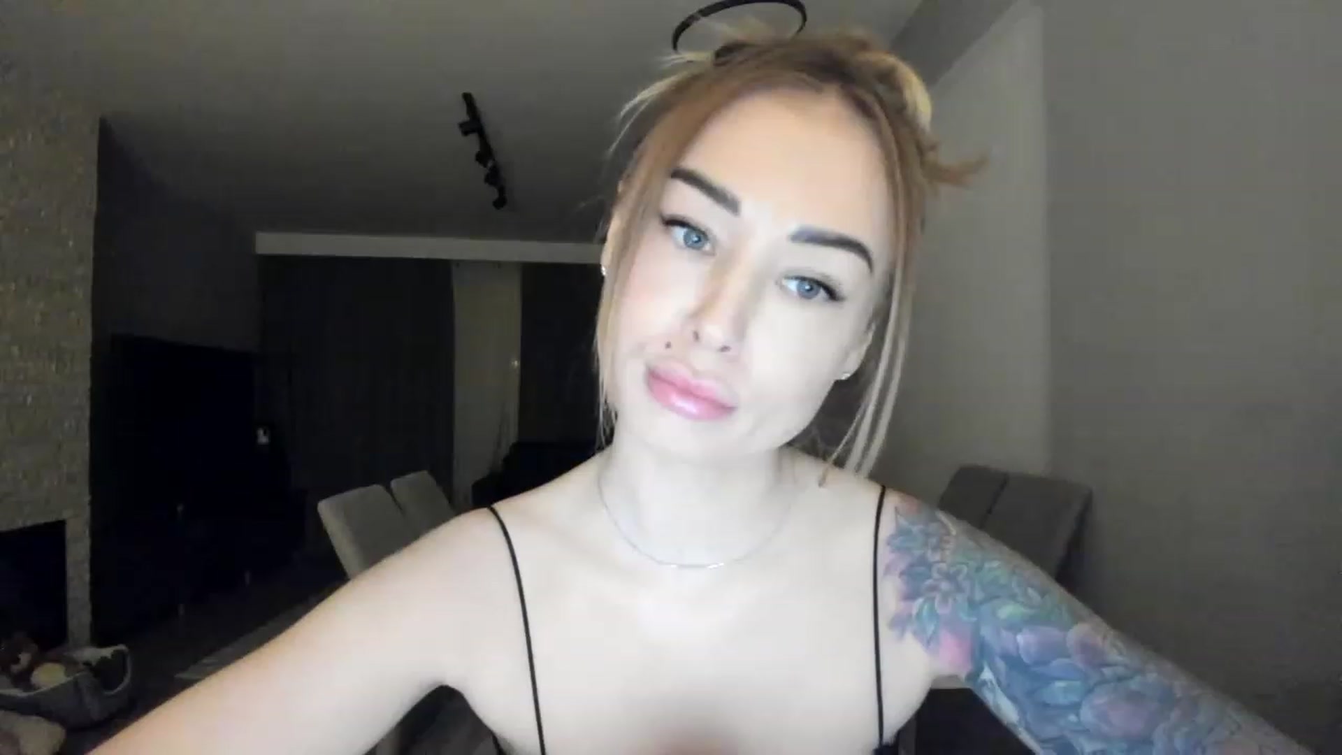 Gallery image thumbnail from AAA_Yas's myfreecams stream on, 03/02/2023, 19:51 image 7 of 20