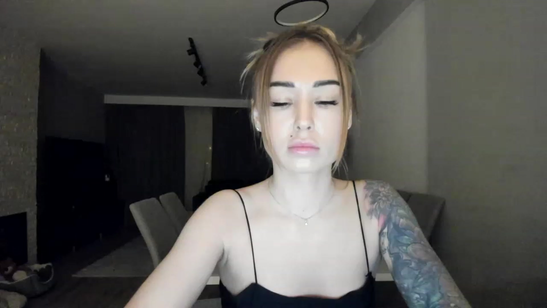 Gallery image thumbnail from AAA_Yas's myfreecams stream on, 03/02/2023, 20:07 image 3 of 20