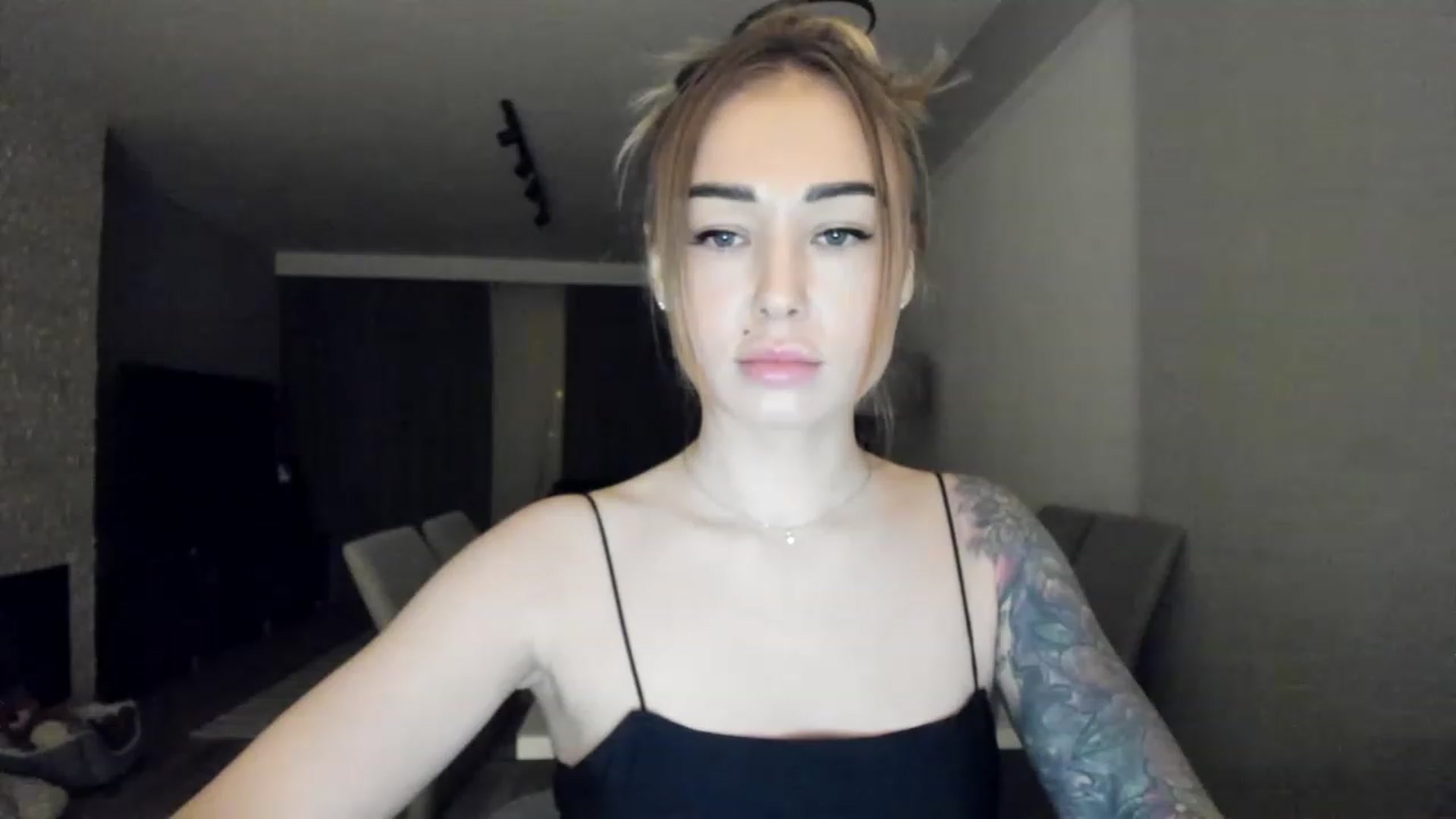 Gallery image thumbnail from AAA_Yas's myfreecams stream on, 03/02/2023, 20:07 image 9 of 20
