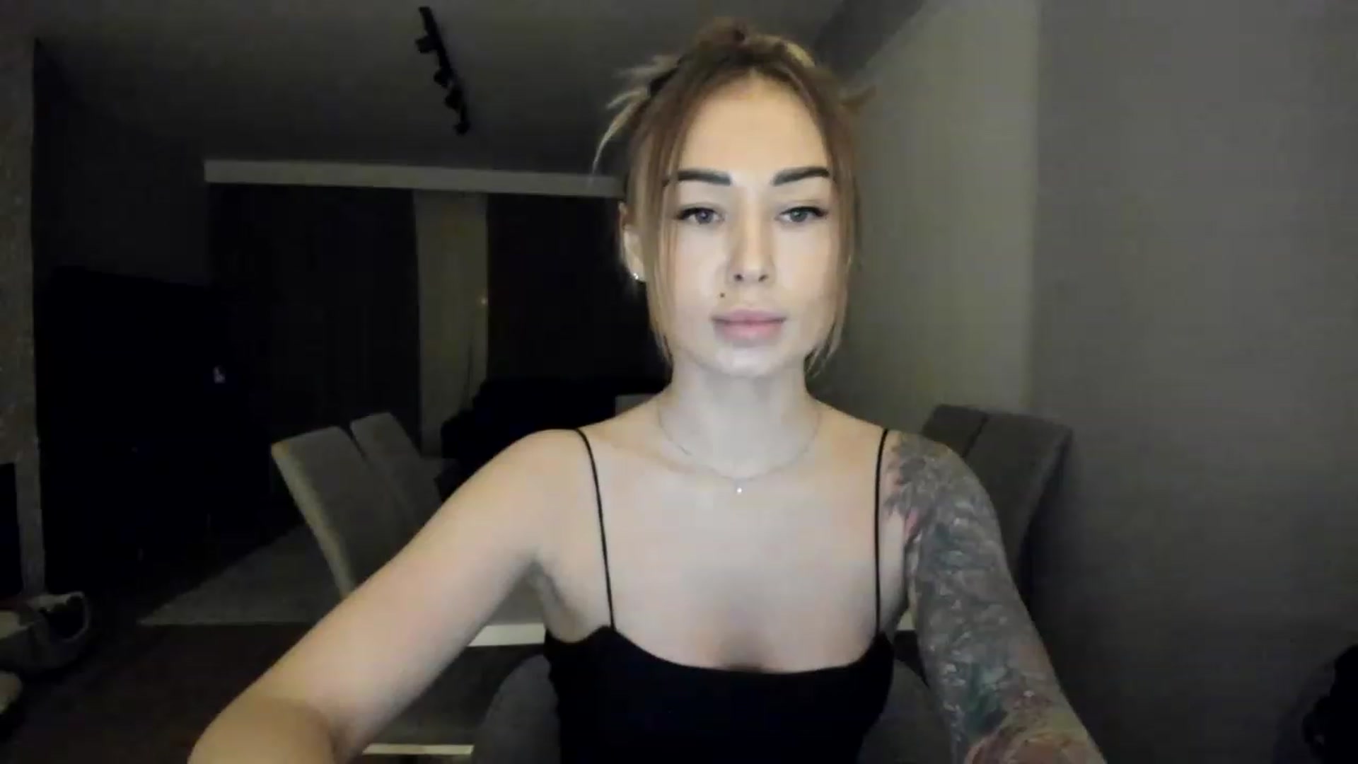 Gallery image thumbnail from AAA_Yas's myfreecams stream on, 03/02/2023, 21:40 image 3 of 20