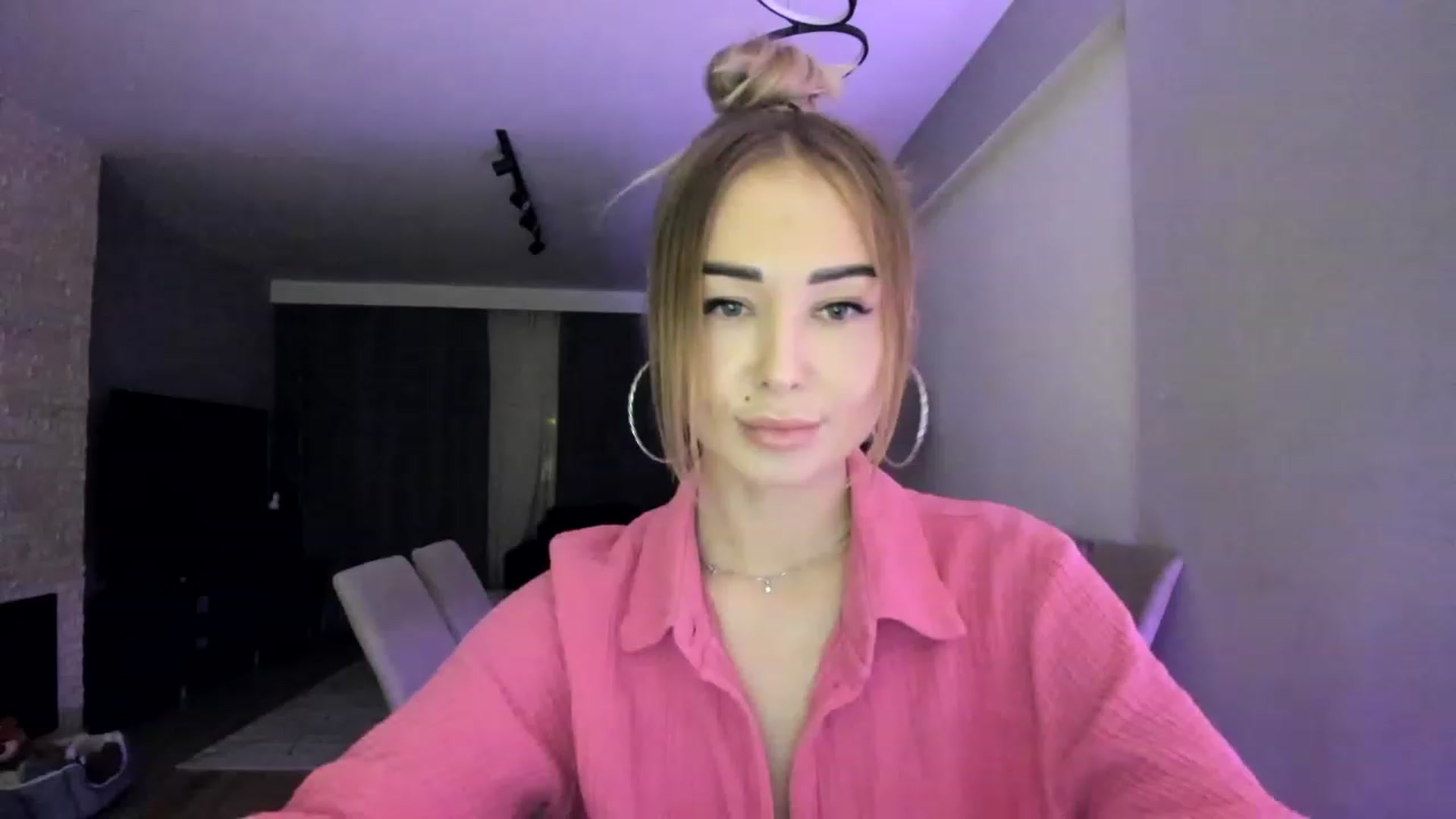 Gallery image thumbnail from AAA_Yas's myfreecams stream on, 03/03/2023, 20:37 image 12 of 20